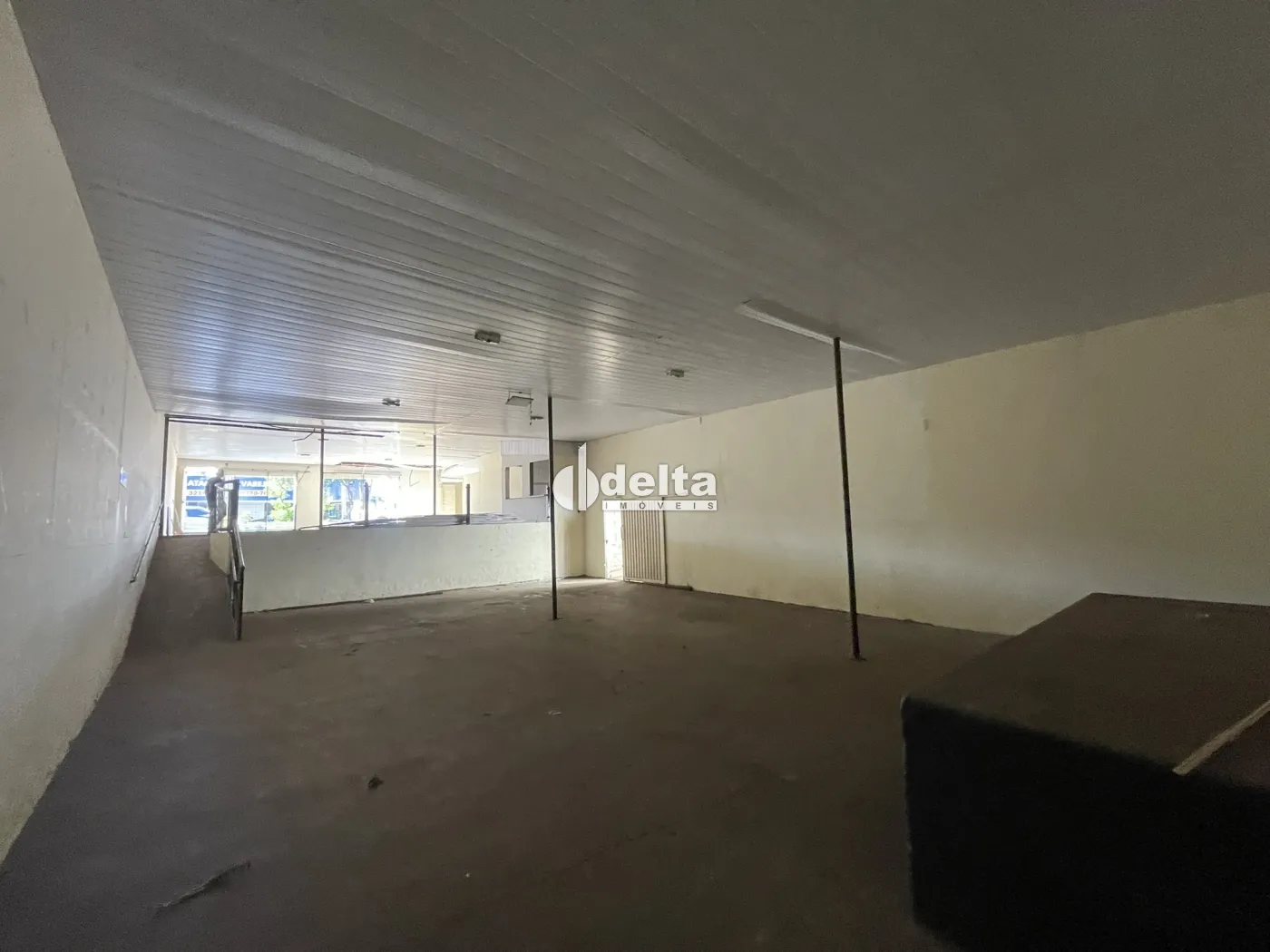 Alugar Loja / Padr&atilde;o em Uberl&acirc;ndia R$ 11.000,00 - Foto 17