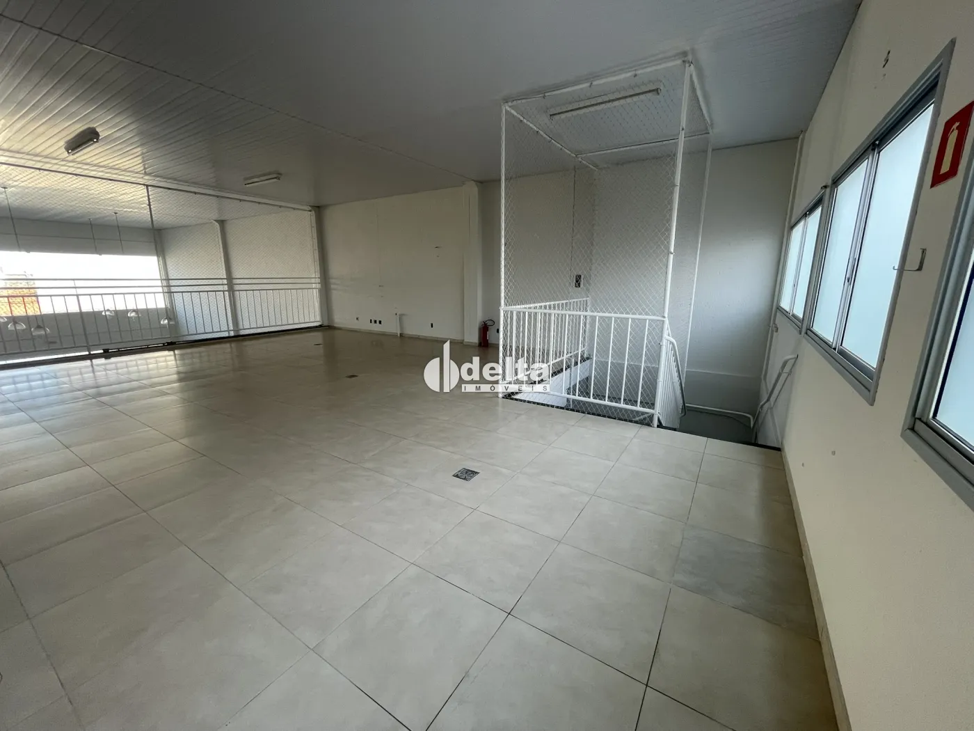Alugar Loja / Padr&atilde;o em Uberl&acirc;ndia R$ 9.500,00 - Foto 21