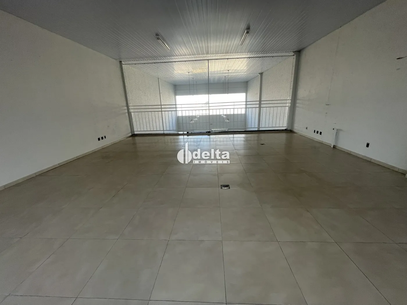 Alugar Loja / Padr&atilde;o em Uberl&acirc;ndia R$ 9.500,00 - Foto 22