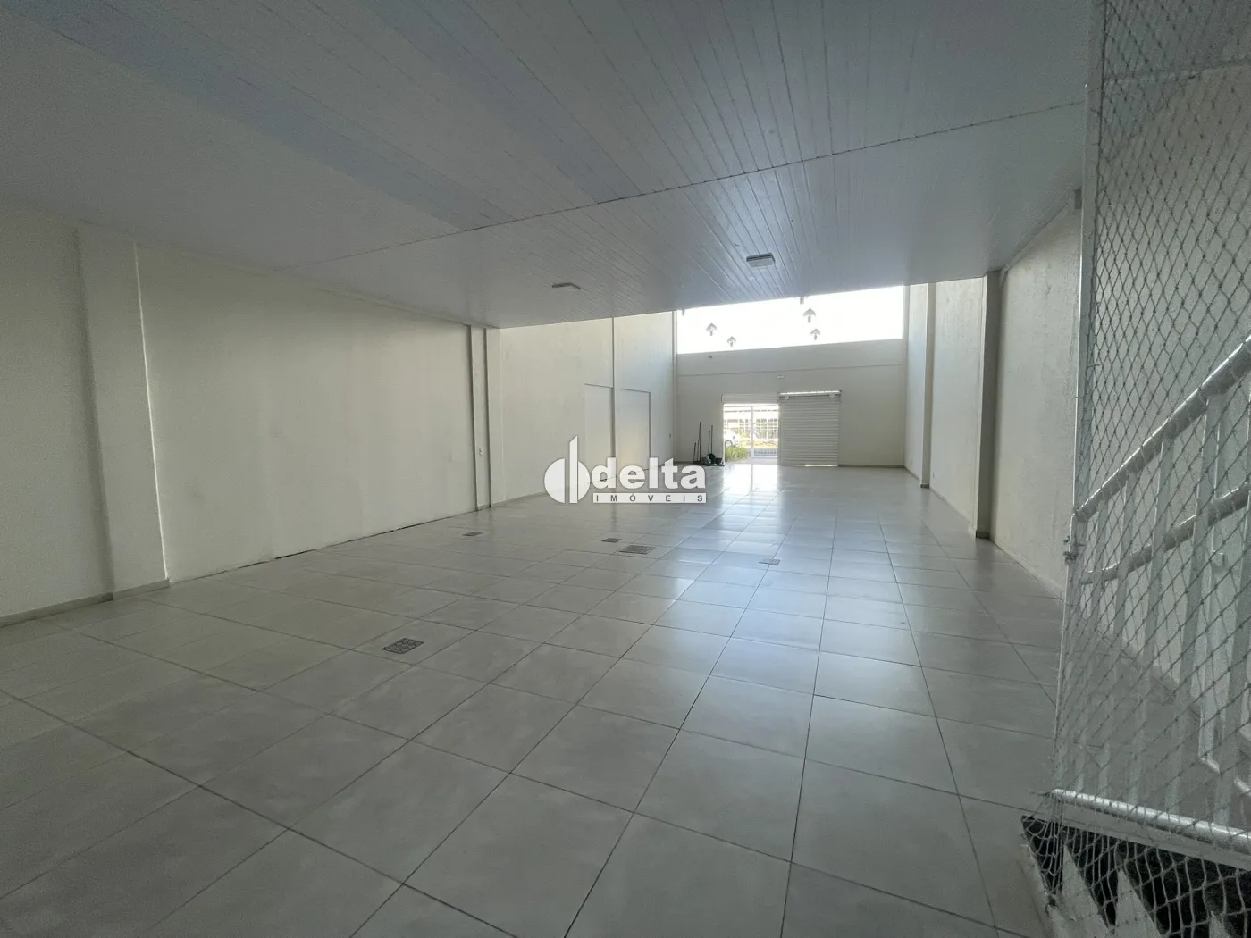 Alugar Loja / Padr&atilde;o em Uberl&acirc;ndia R$ 9.500,00 - Foto 18