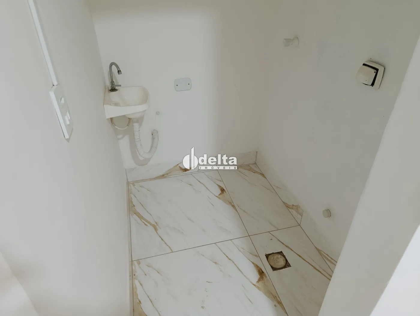 Alugar Loja / Padr&atilde;o em Uberl&acirc;ndia R$ 4.500,00 - Foto 7