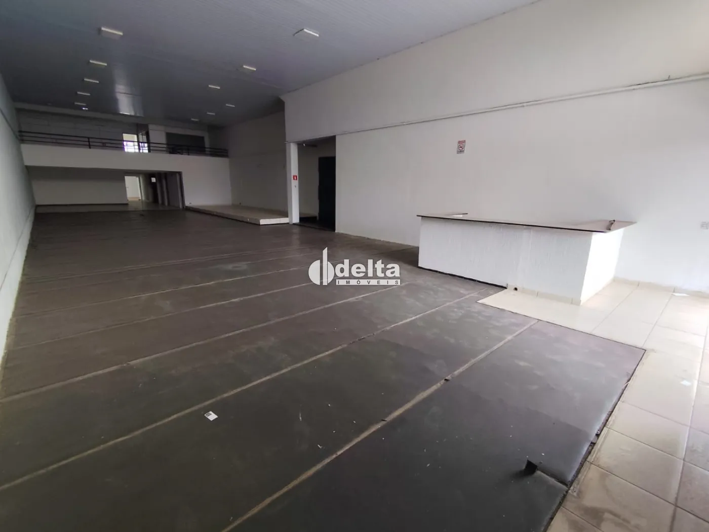 Alugar Loja / Padr&atilde;o em Uberl&acirc;ndia R$ 10.000,00 - Foto 2