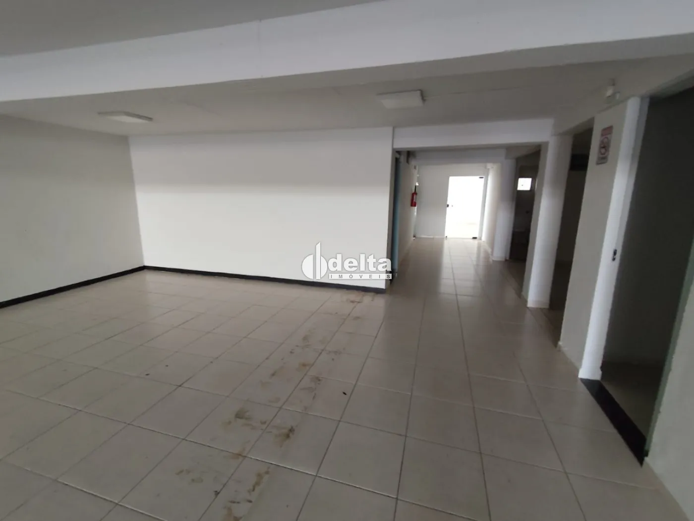 Alugar Loja / Padr&atilde;o em Uberl&acirc;ndia R$ 10.000,00 - Foto 8