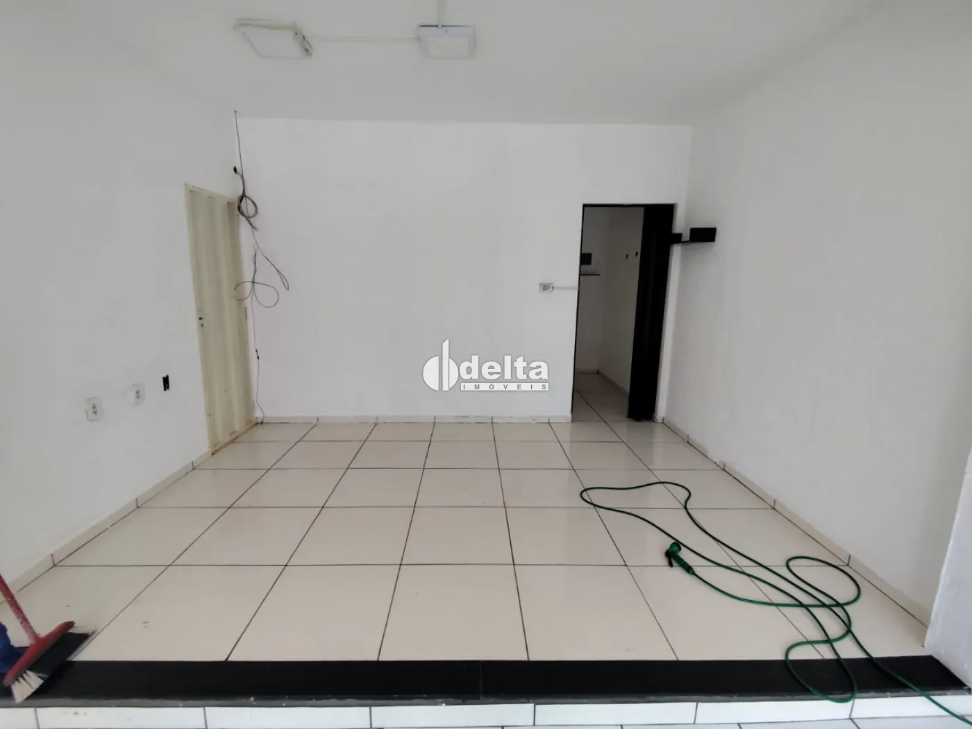 Alugar Loja / Padr&atilde;o em Uberl&acirc;ndia R$ 4.000,00 - Foto 5