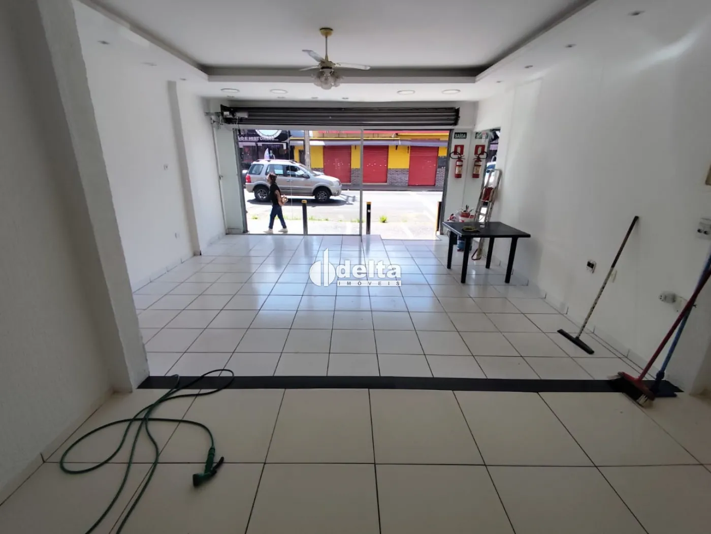 Alugar Loja / Padr&atilde;o em Uberl&acirc;ndia R$ 4.000,00 - Foto 2