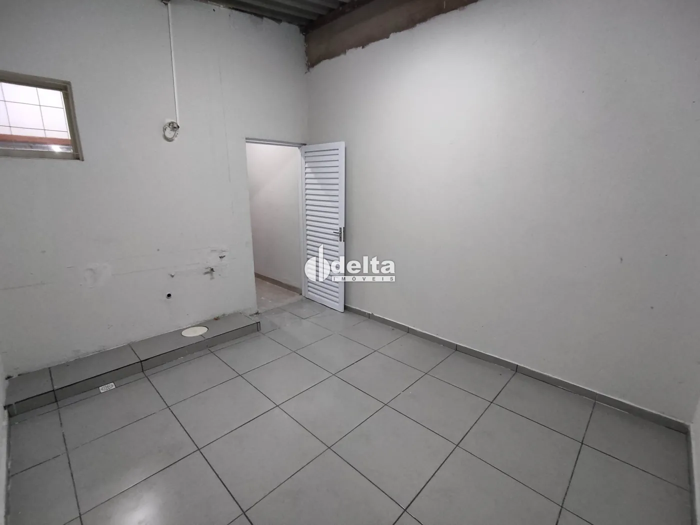 Alugar Loja / Padr&atilde;o em Uberl&acirc;ndia R$ 1.200,00 - Foto 3
