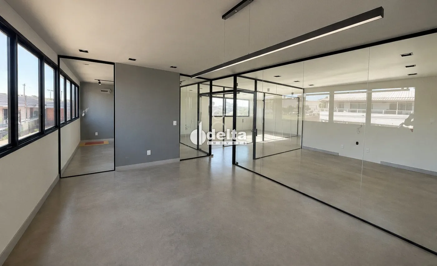 Alugar Loja / Padr&atilde;o em Uberl&acirc;ndia R$ 15.000,00 - Foto 6
