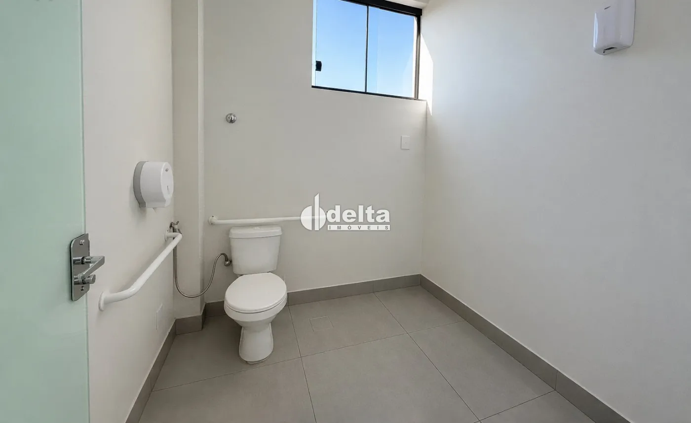 Alugar Loja / Padr&atilde;o em Uberl&acirc;ndia R$ 15.000,00 - Foto 11