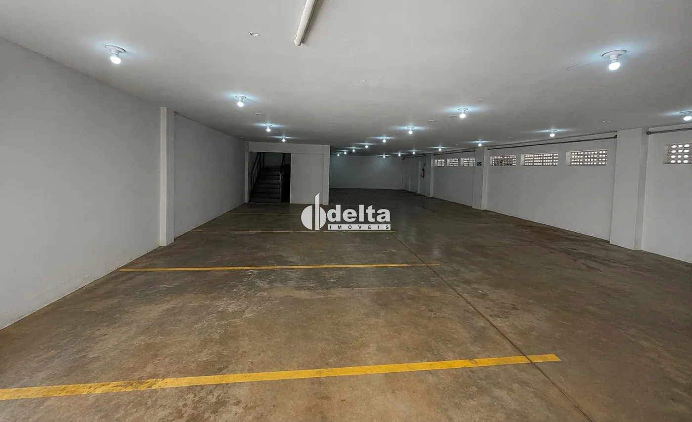 Alugar Loja / Padr&atilde;o em Uberl&acirc;ndia R$ 15.000,00 - Foto 14