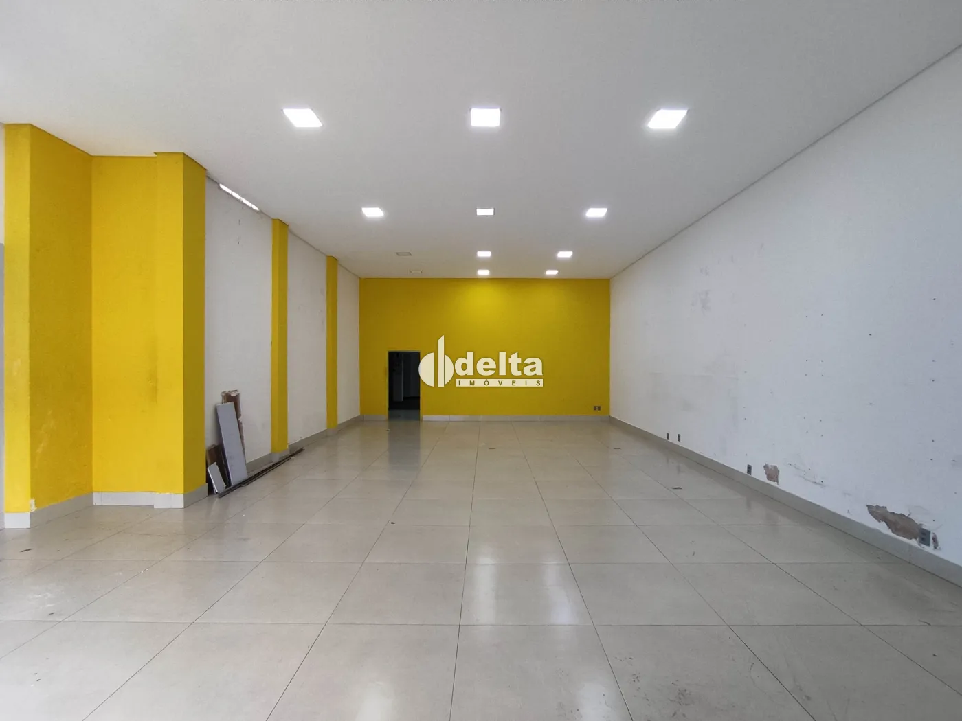 Alugar Loja / Padr&atilde;o em Uberl&acirc;ndia R$ 5.000,00 - Foto 2