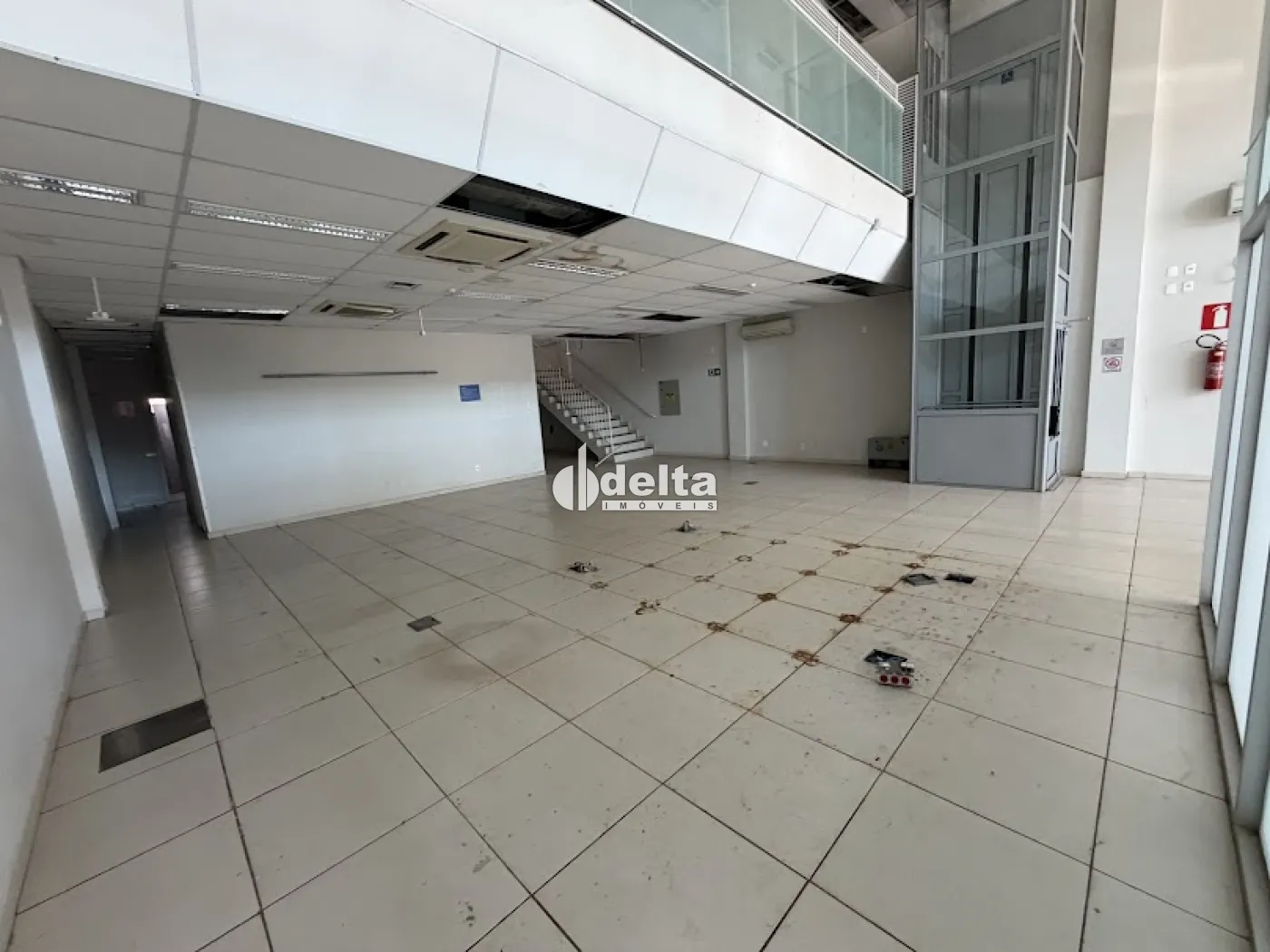 Alugar Loja / Padr&atilde;o em Uberl&acirc;ndia R$ 20.000,00 - Foto 2