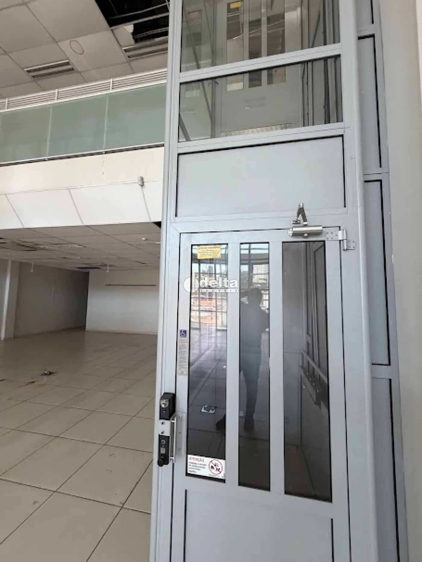 Alugar Loja / Padr&atilde;o em Uberl&acirc;ndia R$ 20.000,00 - Foto 11