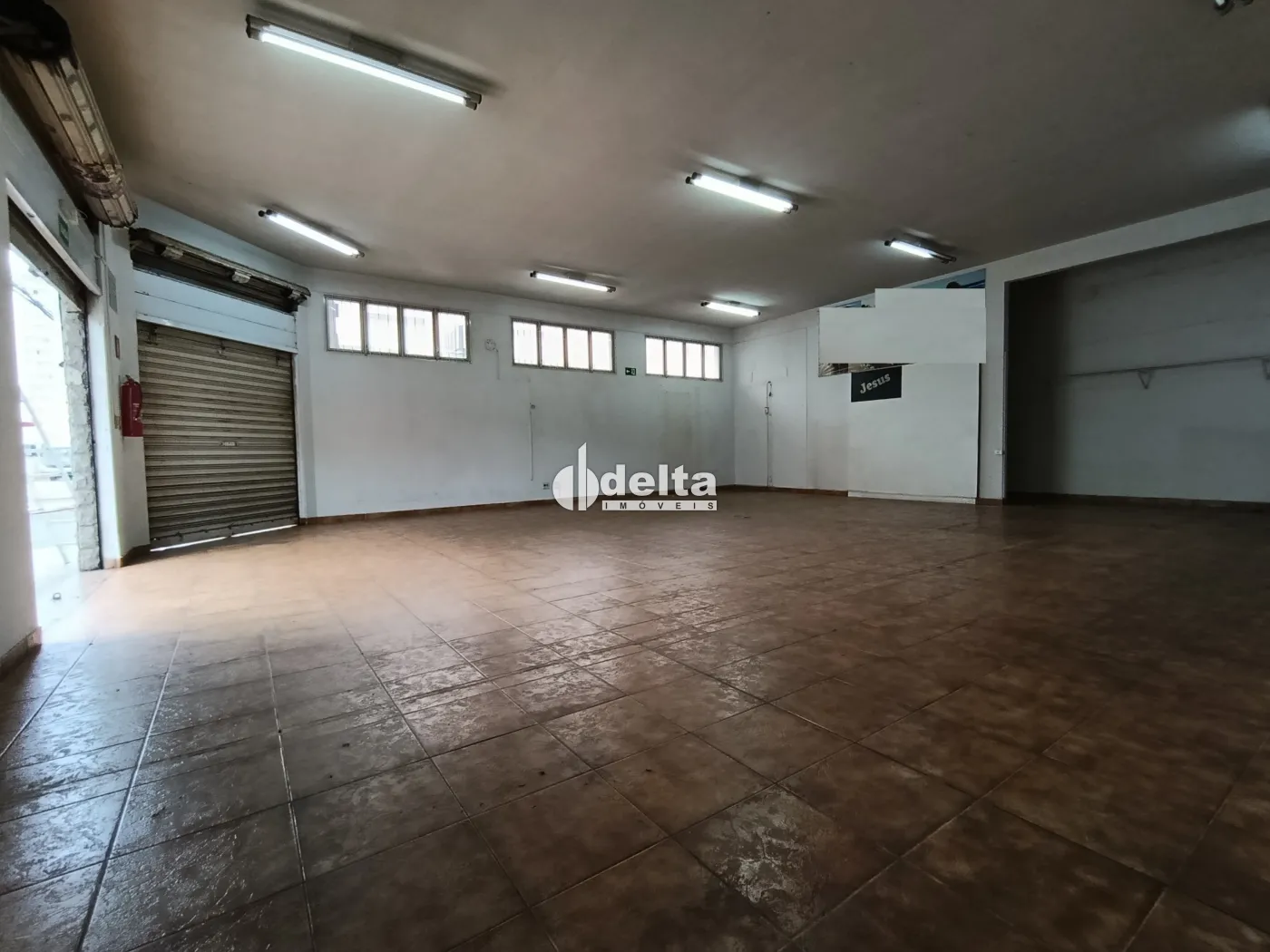 Alugar Loja / Padr&atilde;o em Uberl&acirc;ndia R$ 4.300,00 - Foto 6