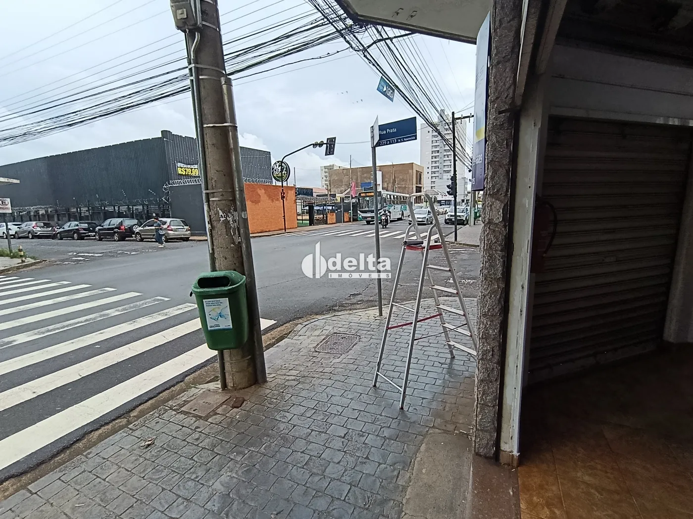 Alugar Loja / Padr&atilde;o em Uberl&acirc;ndia R$ 4.800,00 - Foto 14