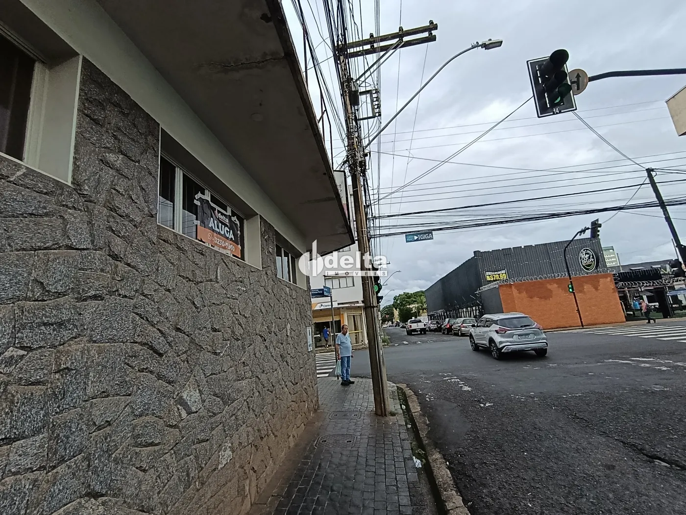 Alugar Loja / Padr&atilde;o em Uberl&acirc;ndia R$ 4.800,00 - Foto 17