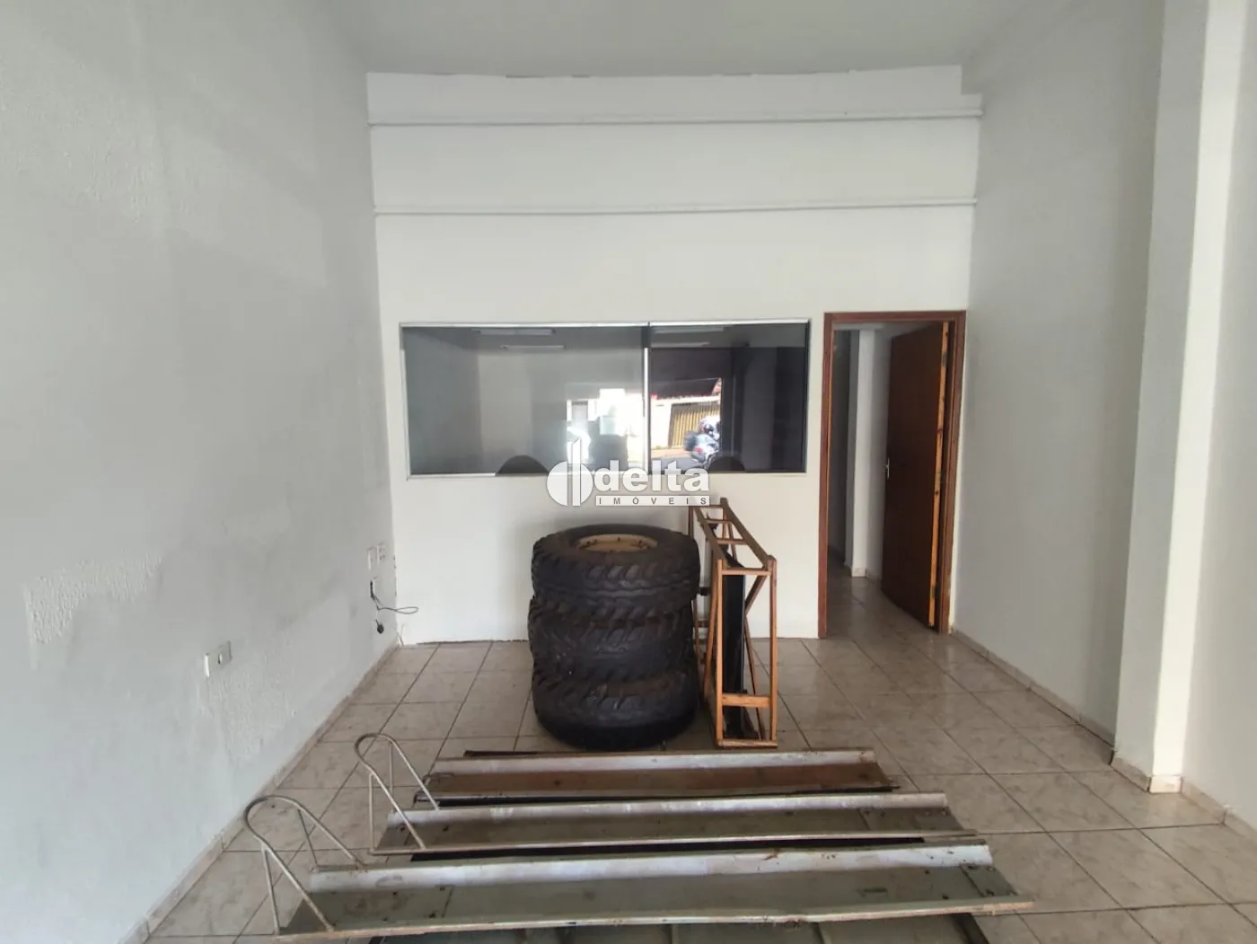 Alugar Loja / Padr&atilde;o em Uberl&acirc;ndia R$ 3.000,00 - Foto 6