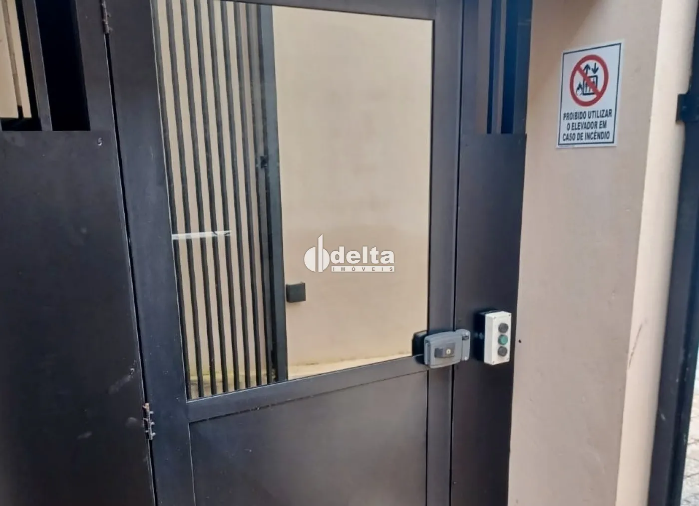 Alugar Loja / Padr&atilde;o em Uberl&acirc;ndia R$ 8.000,00 - Foto 12