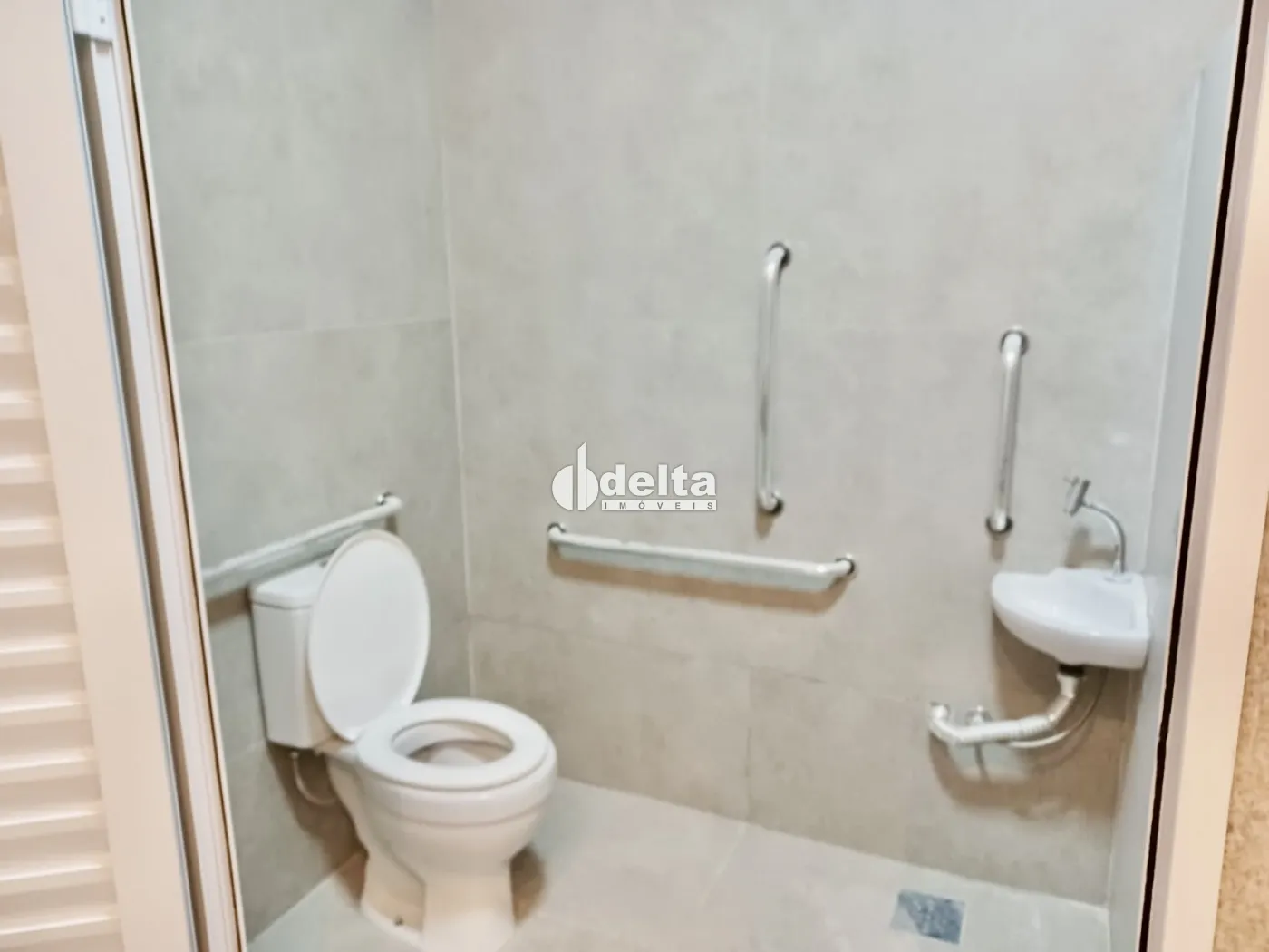 Alugar Loja / Padr&atilde;o em Uberl&acirc;ndia R$ 8.000,00 - Foto 15