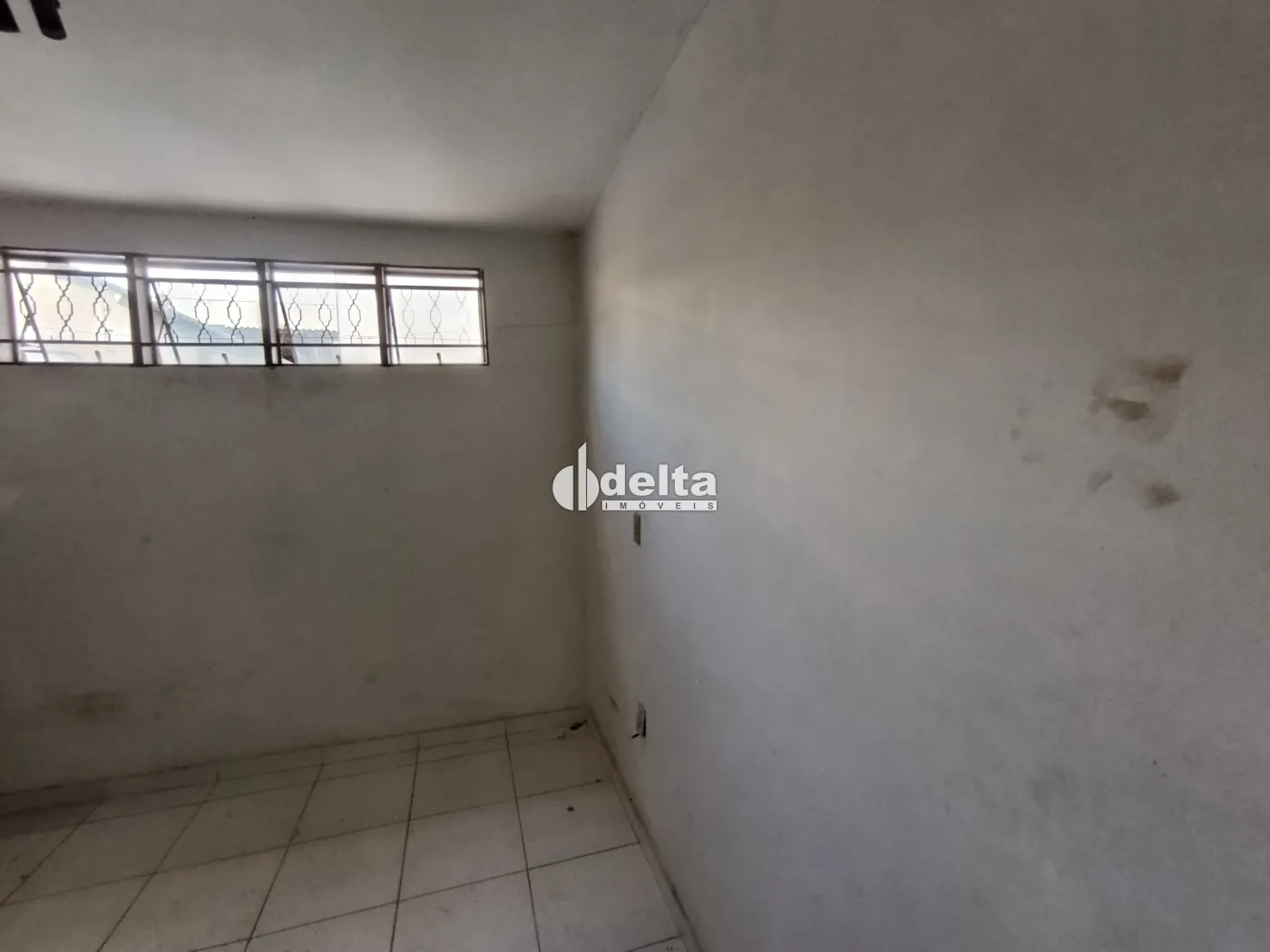 Alugar Loja / Padr&atilde;o em Uberl&acirc;ndia R$ 3.000,00 - Foto 8