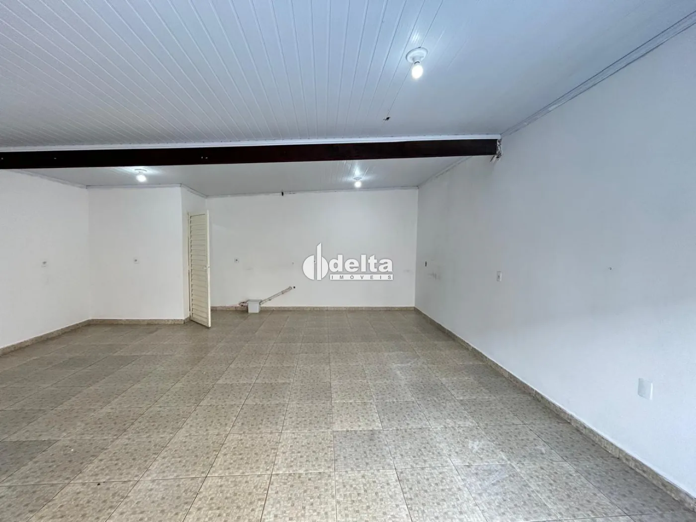 Alugar Loja / Padr&atilde;o em Uberl&acirc;ndia R$ 1.300,00 - Foto 1