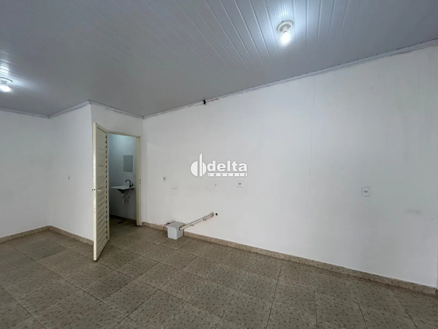 Alugar Loja / Padr&atilde;o em Uberl&acirc;ndia R$ 1.300,00 - Foto 4