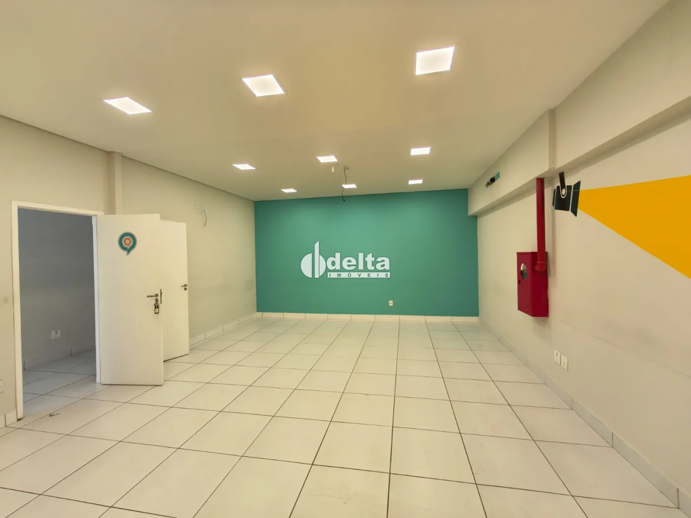 Alugar Loja / Padr&atilde;o em Uberl&acirc;ndia R$ 11.000,00 - Foto 5