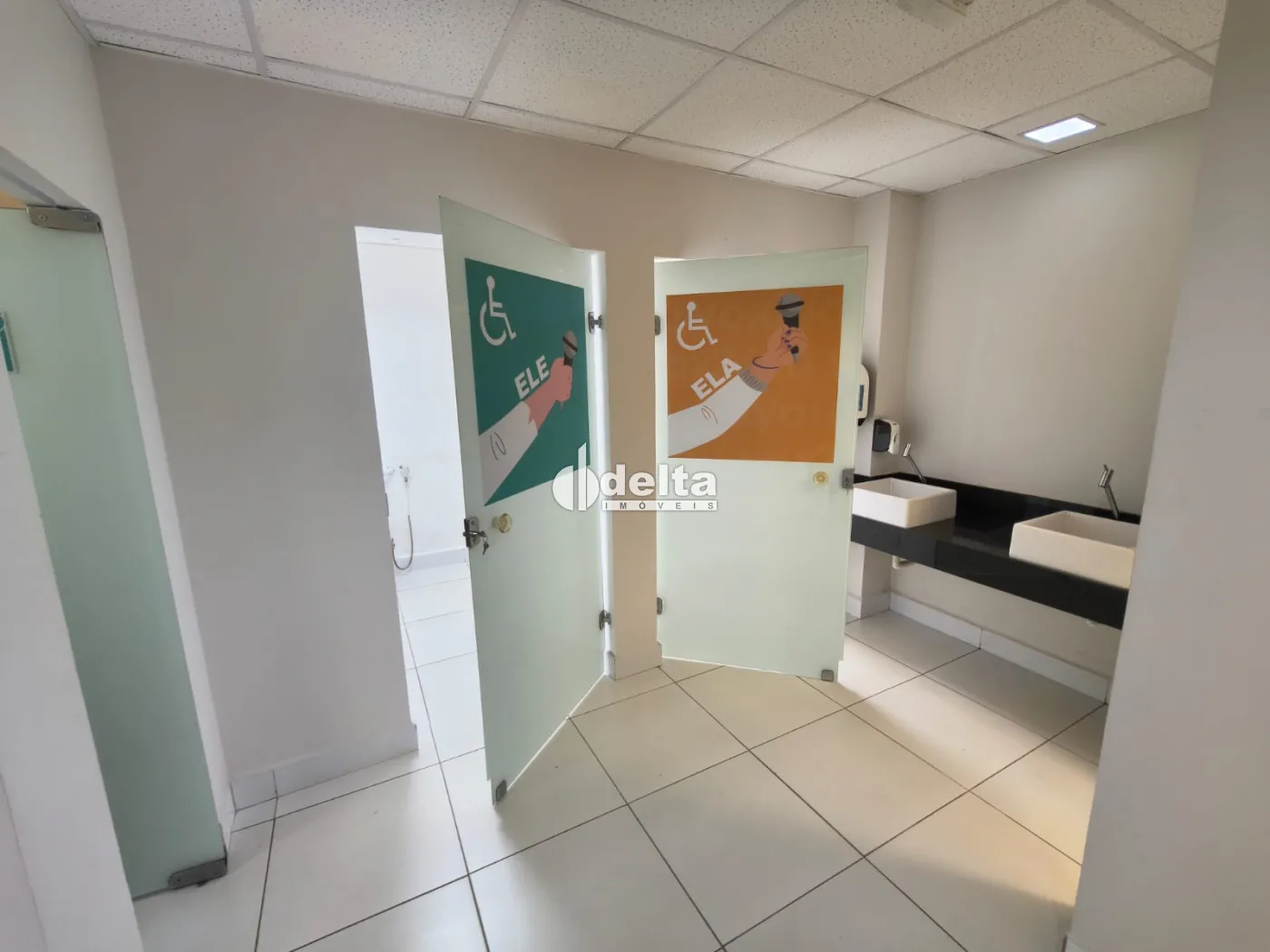 Alugar Loja / Padr&atilde;o em Uberl&acirc;ndia R$ 11.000,00 - Foto 11