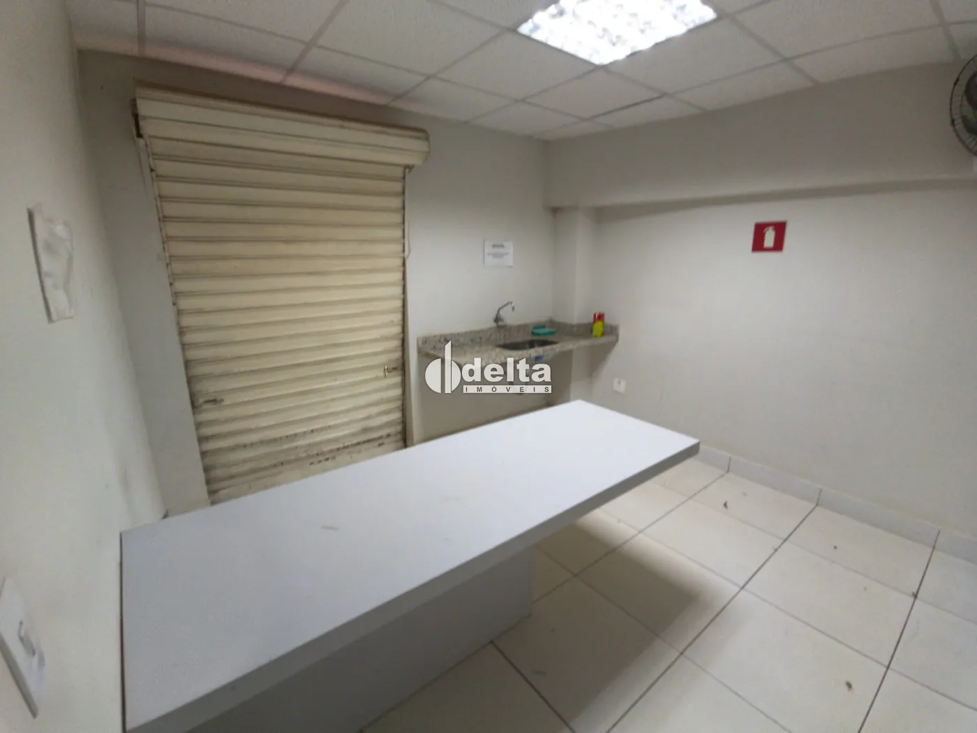 Alugar Loja / Padr&atilde;o em Uberl&acirc;ndia R$ 11.000,00 - Foto 16