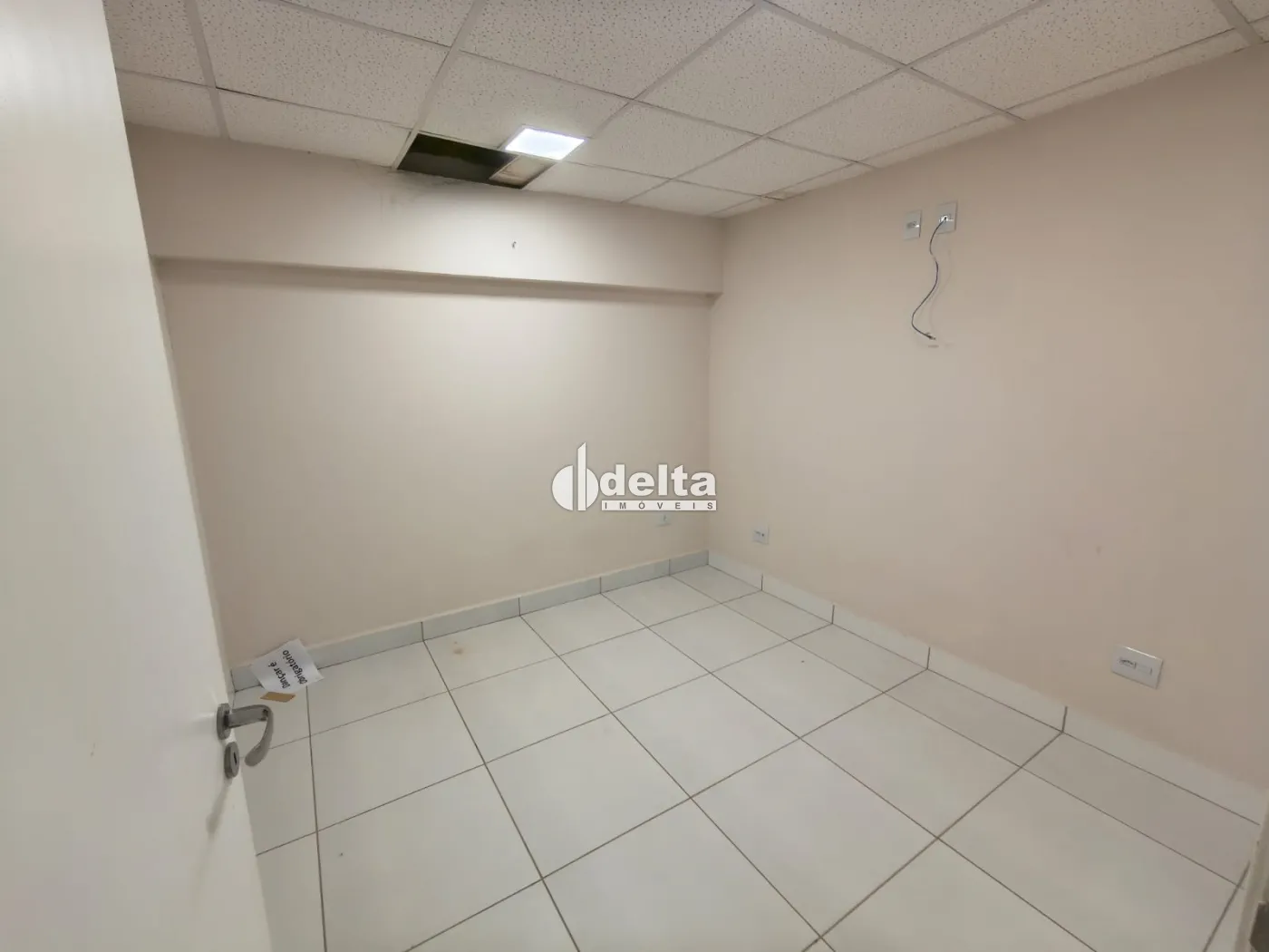 Alugar Loja / Padr&atilde;o em Uberl&acirc;ndia R$ 11.000,00 - Foto 21