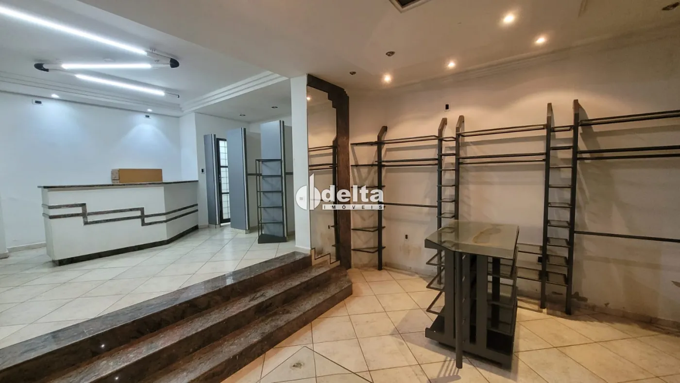 Alugar Loja / Padr&atilde;o em Uberl&acirc;ndia R$ 2.000,00 - Foto 1