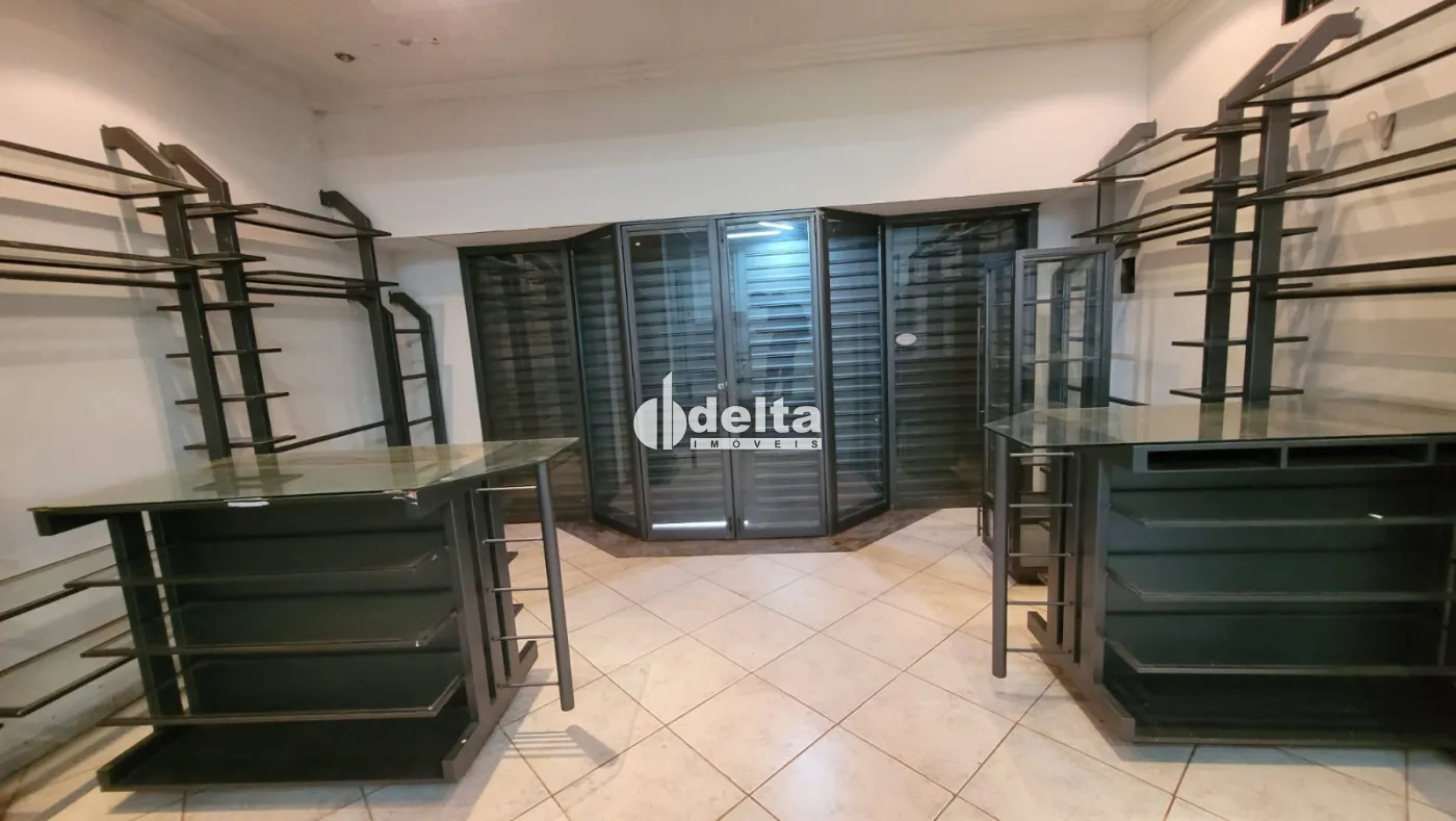 Alugar Loja / Padr&atilde;o em Uberl&acirc;ndia R$ 2.000,00 - Foto 3