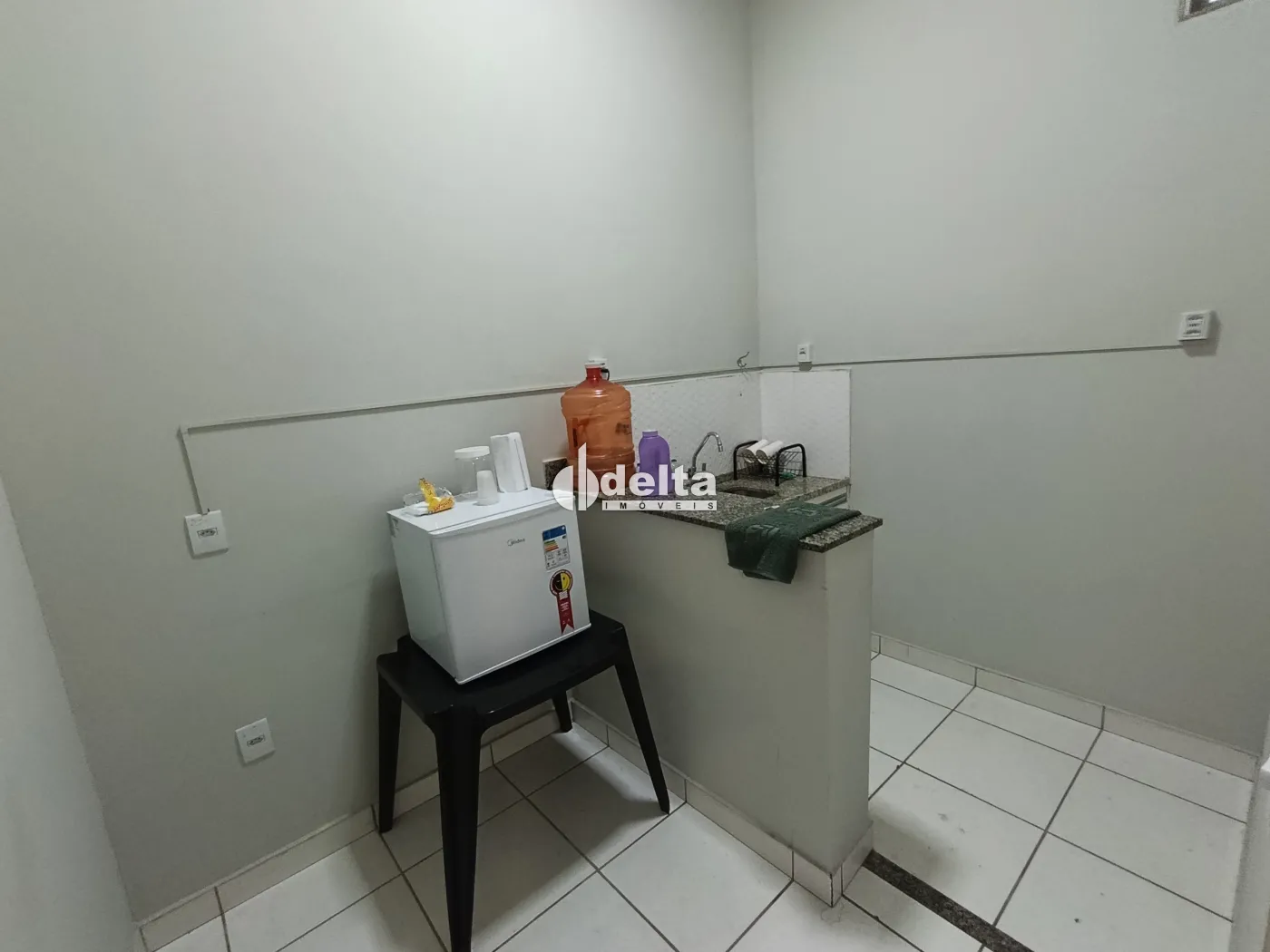 Alugar Loja / Padr&atilde;o em Uberl&acirc;ndia R$ 3.000,00 - Foto 7