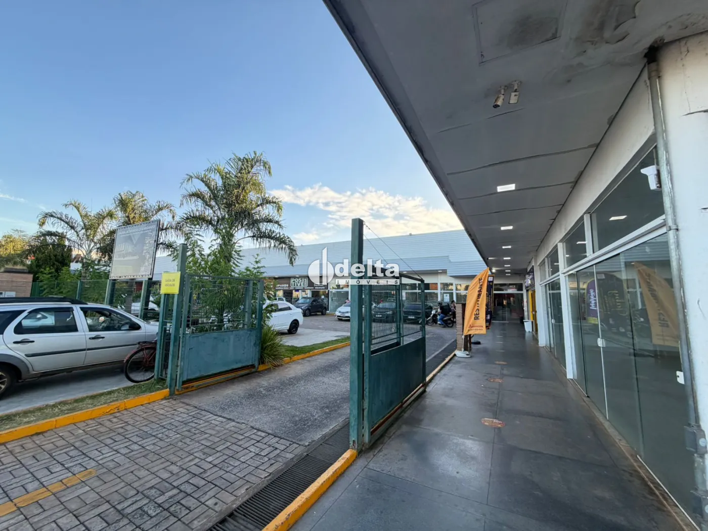 Alugar Loja / Padr&atilde;o em Uberl&acirc;ndia R$ 1.875,00 - Foto 6