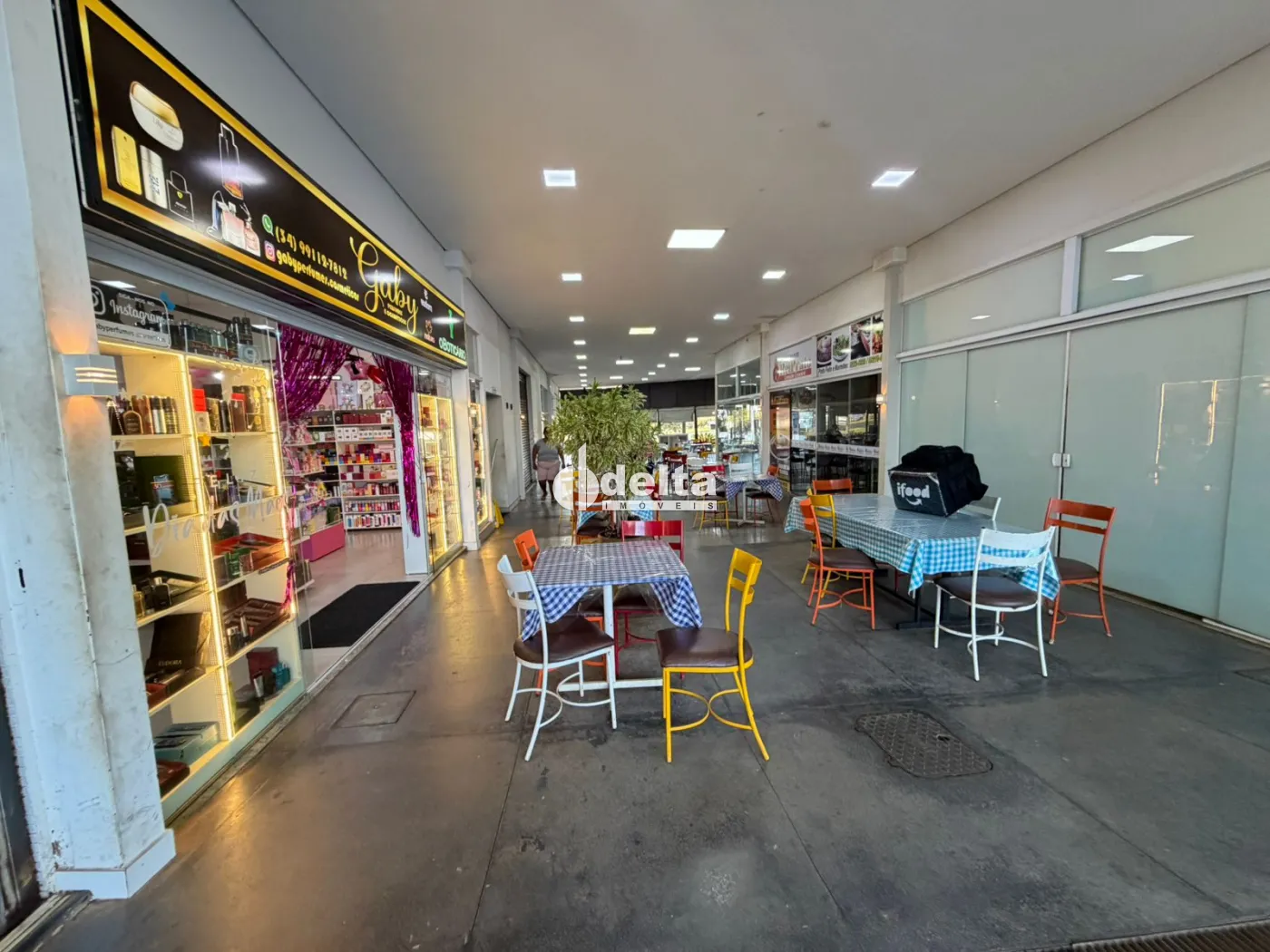 Alugar Loja / Padr&atilde;o em Uberl&acirc;ndia R$ 1.679,00 - Foto 11