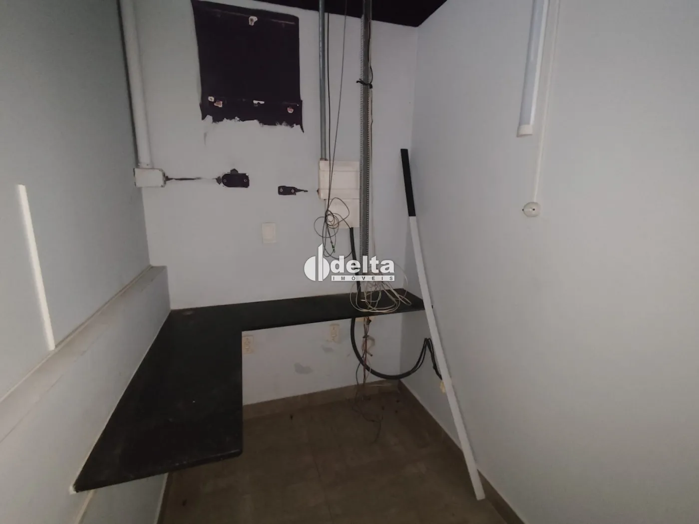 Alugar Loja / Padr&atilde;o em Uberl&acirc;ndia R$ 5.000,00 - Foto 13