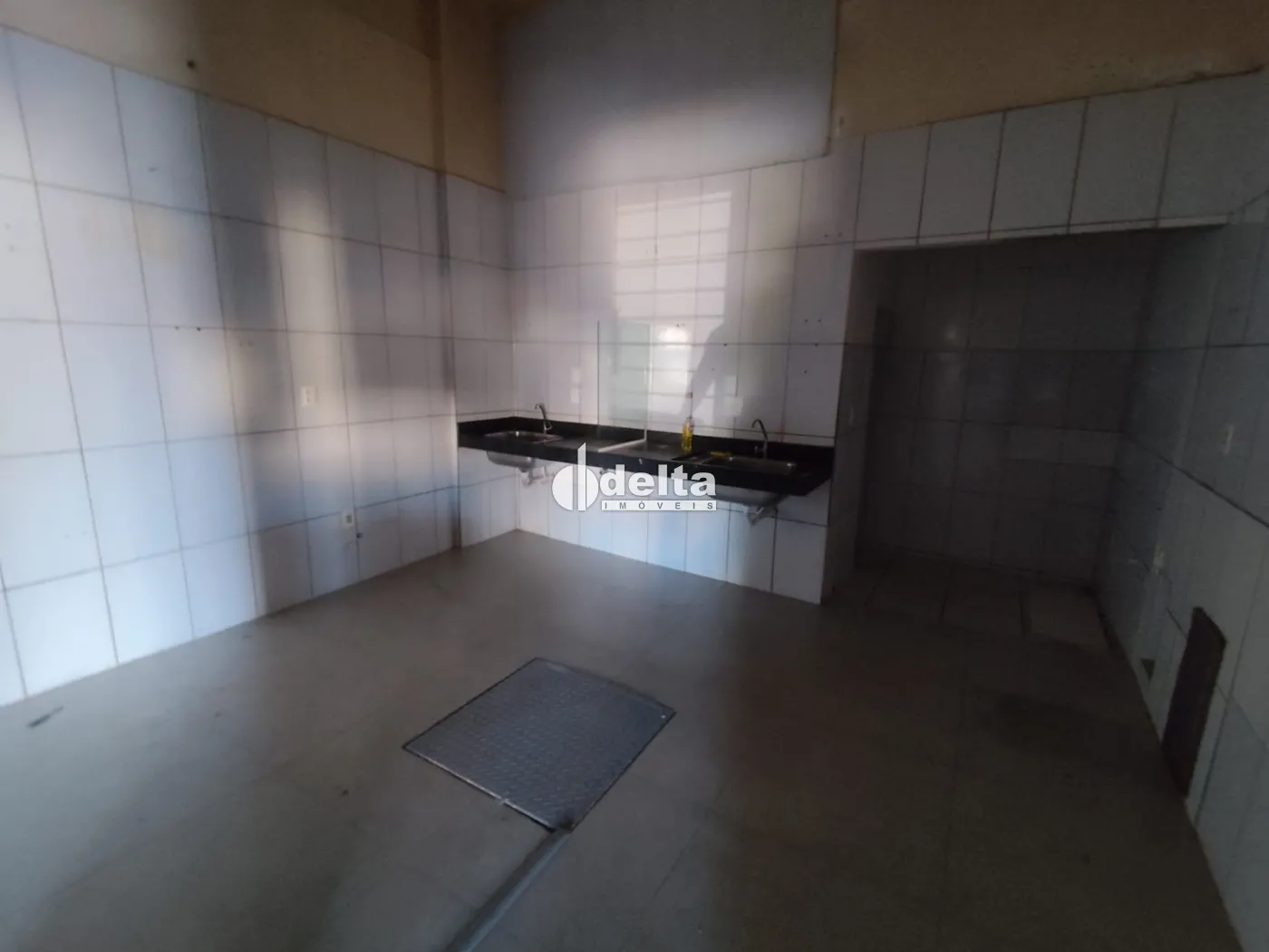 Alugar Loja / Padr&atilde;o em Uberl&acirc;ndia R$ 5.000,00 - Foto 14