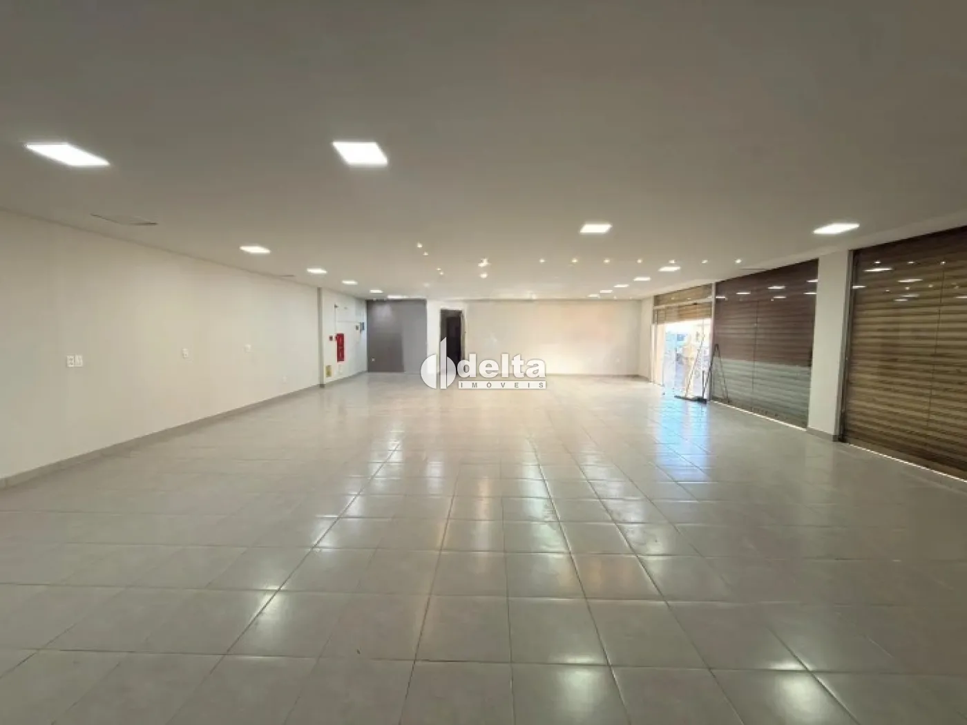 Alugar Loja / Padr&atilde;o em Uberl&acirc;ndia R$ 5.900,00 - Foto 2