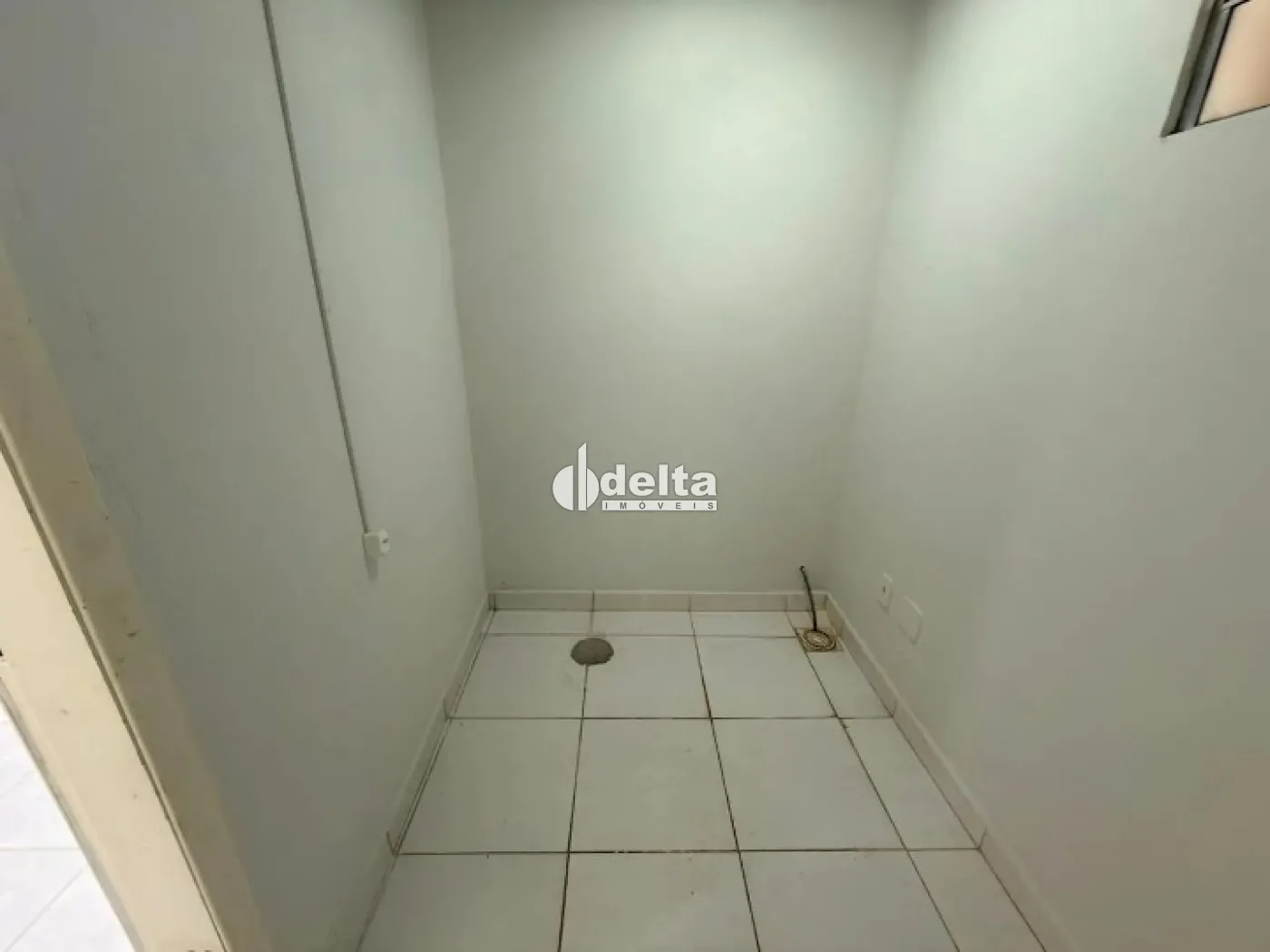 Alugar Loja / Padr&atilde;o em Uberl&acirc;ndia R$ 5.900,00 - Foto 6