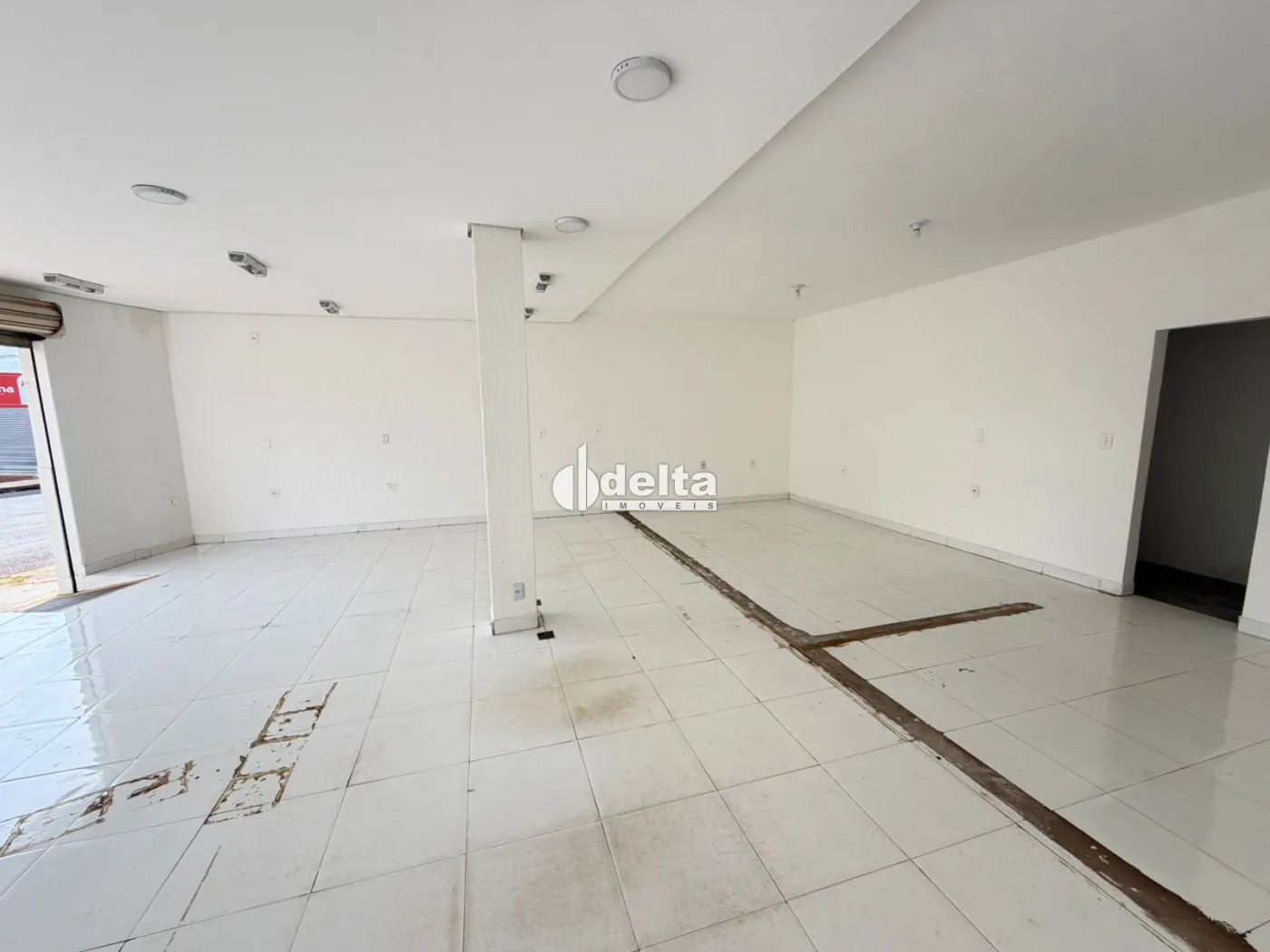 Alugar Loja / Padr&atilde;o em Uberl&acirc;ndia R$ 3.900,00 - Foto 3