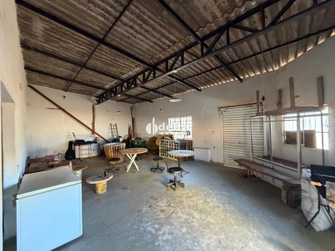 Alugar Loja / Padr&atilde;o em Uberl&acirc;ndia R$ 1.700,00 - Foto 2