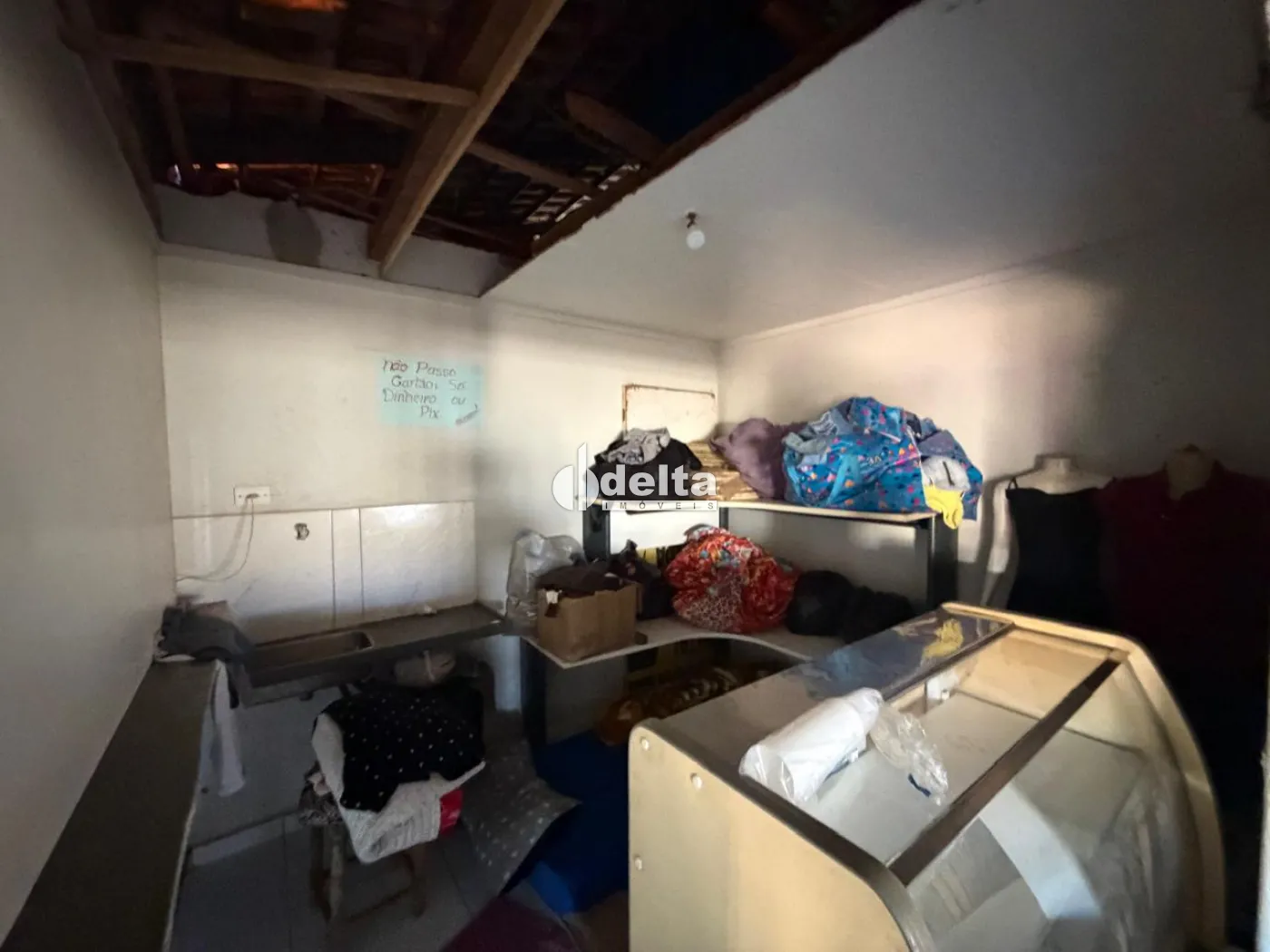 Alugar Loja / Padr&atilde;o em Uberl&acirc;ndia R$ 1.700,00 - Foto 3
