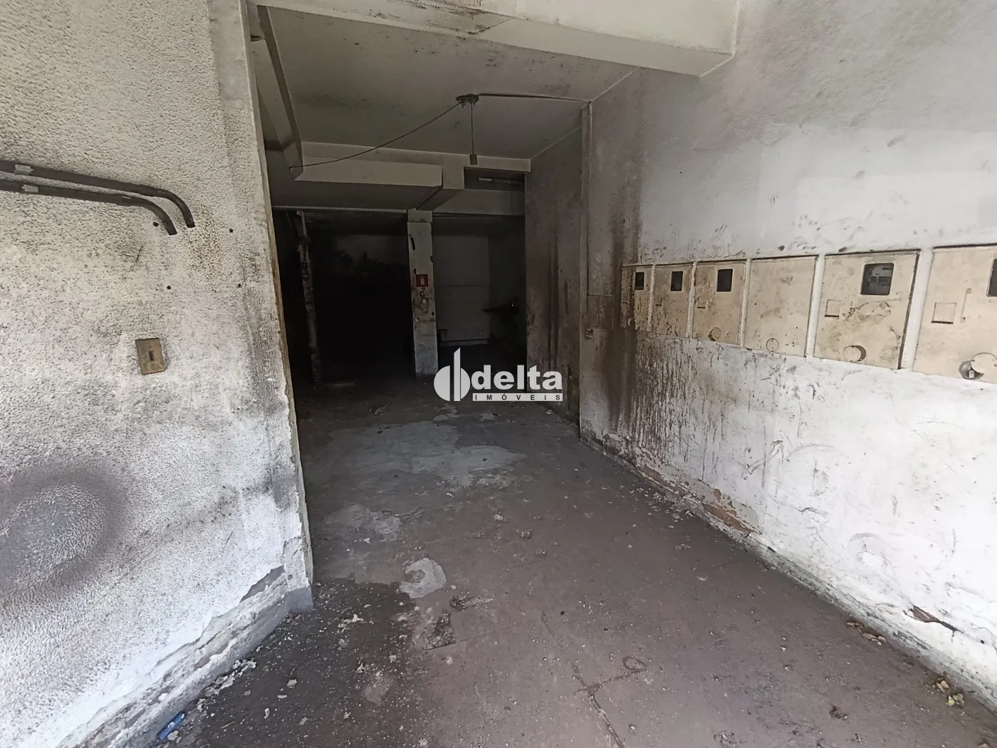 Alugar Loja / Padr&atilde;o em Uberl&acirc;ndia R$ 1.800,00 - Foto 2