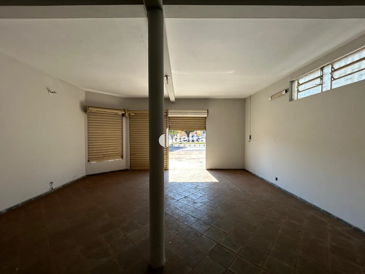 Alugar Loja / Padr&atilde;o em Uberl&acirc;ndia R$ 3.500,00 - Foto 1