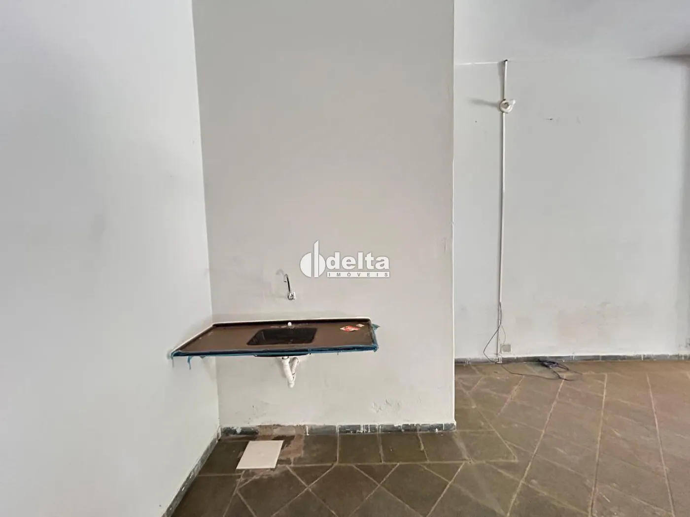 Alugar Loja / Padr&atilde;o em Uberl&acirc;ndia R$ 3.500,00 - Foto 8