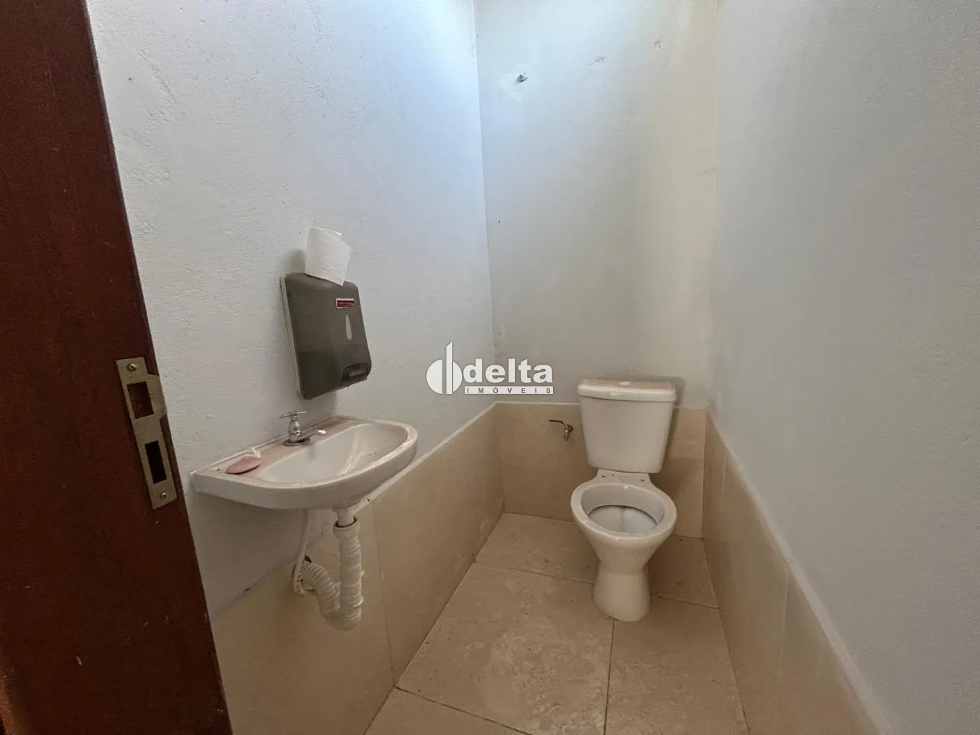 Alugar Loja / Padr&atilde;o em Uberl&acirc;ndia R$ 3.500,00 - Foto 12