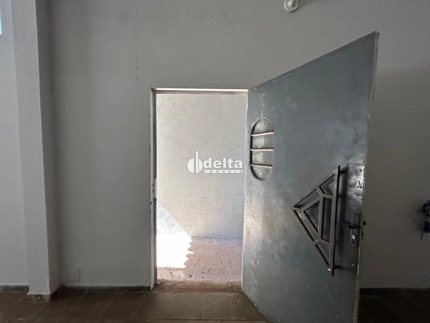 Alugar Loja / Padr&atilde;o em Uberl&acirc;ndia R$ 3.500,00 - Foto 15