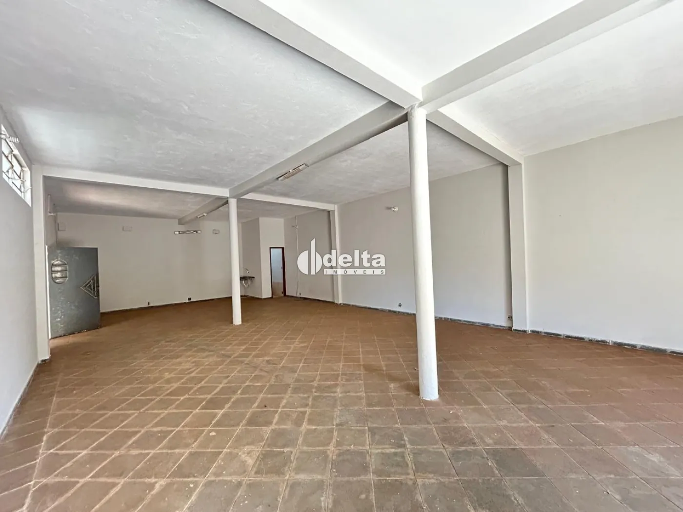 Alugar Loja / Padr&atilde;o em Uberl&acirc;ndia R$ 3.500,00 - Foto 31