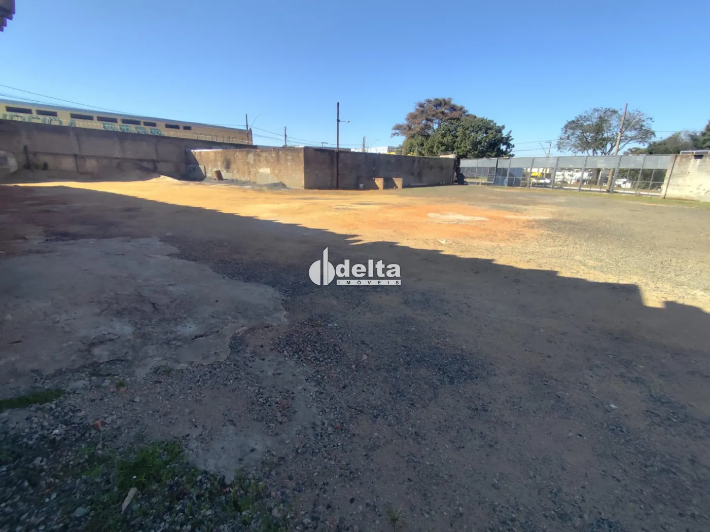 Alugar Loja / Padr&atilde;o em Uberl&acirc;ndia R$ 20.000,00 - Foto 15