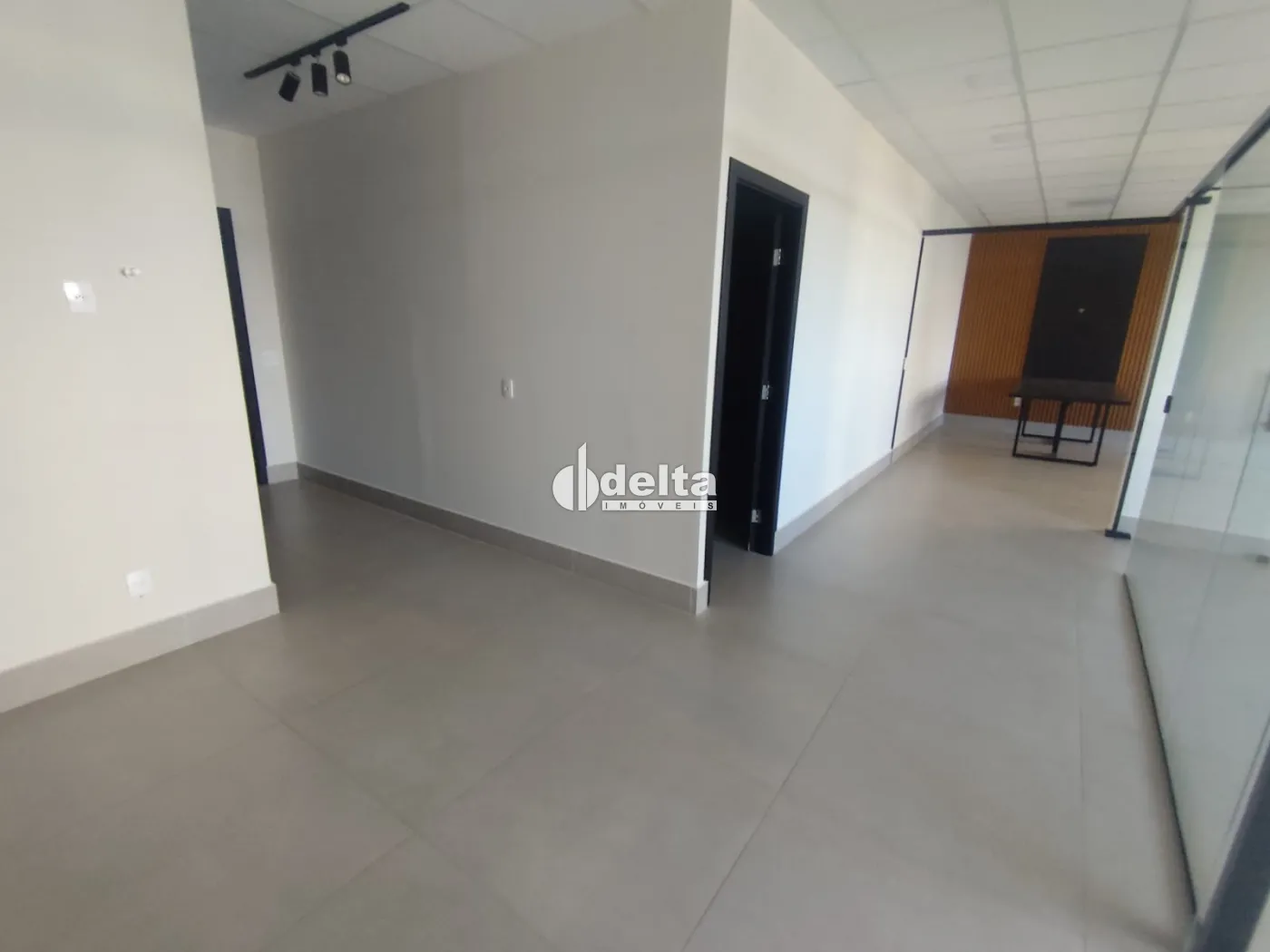 Alugar Loja / Padr&atilde;o em Uberl&acirc;ndia R$ 7.225,00 - Foto 1