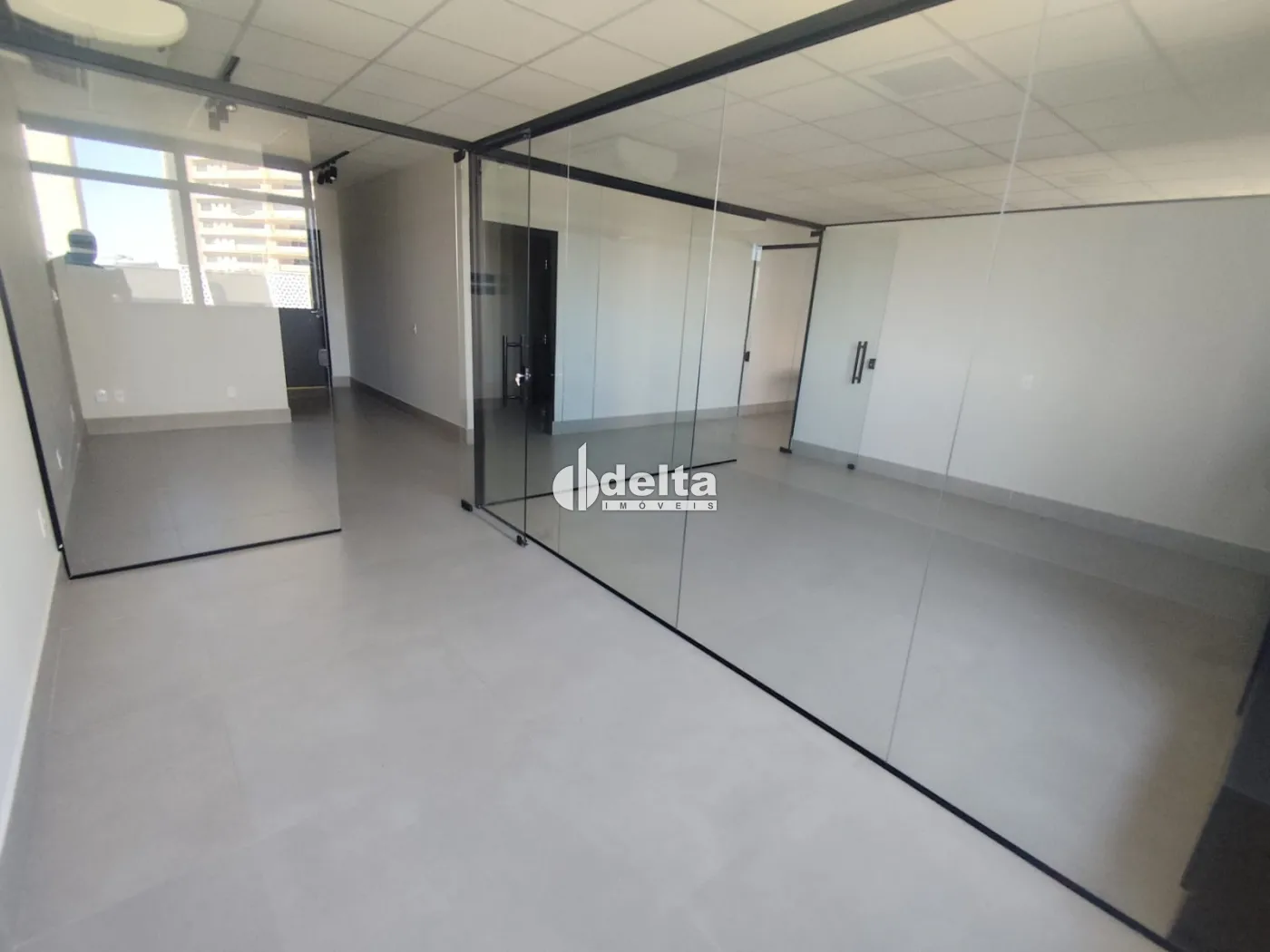 Alugar Loja / Padr&atilde;o em Uberl&acirc;ndia R$ 7.225,00 - Foto 2